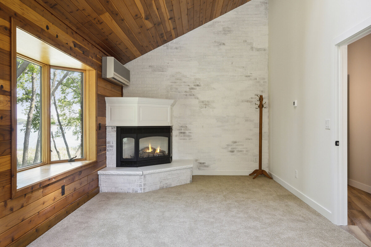 LakeWood - 12204 Hart Ave Annandale_040