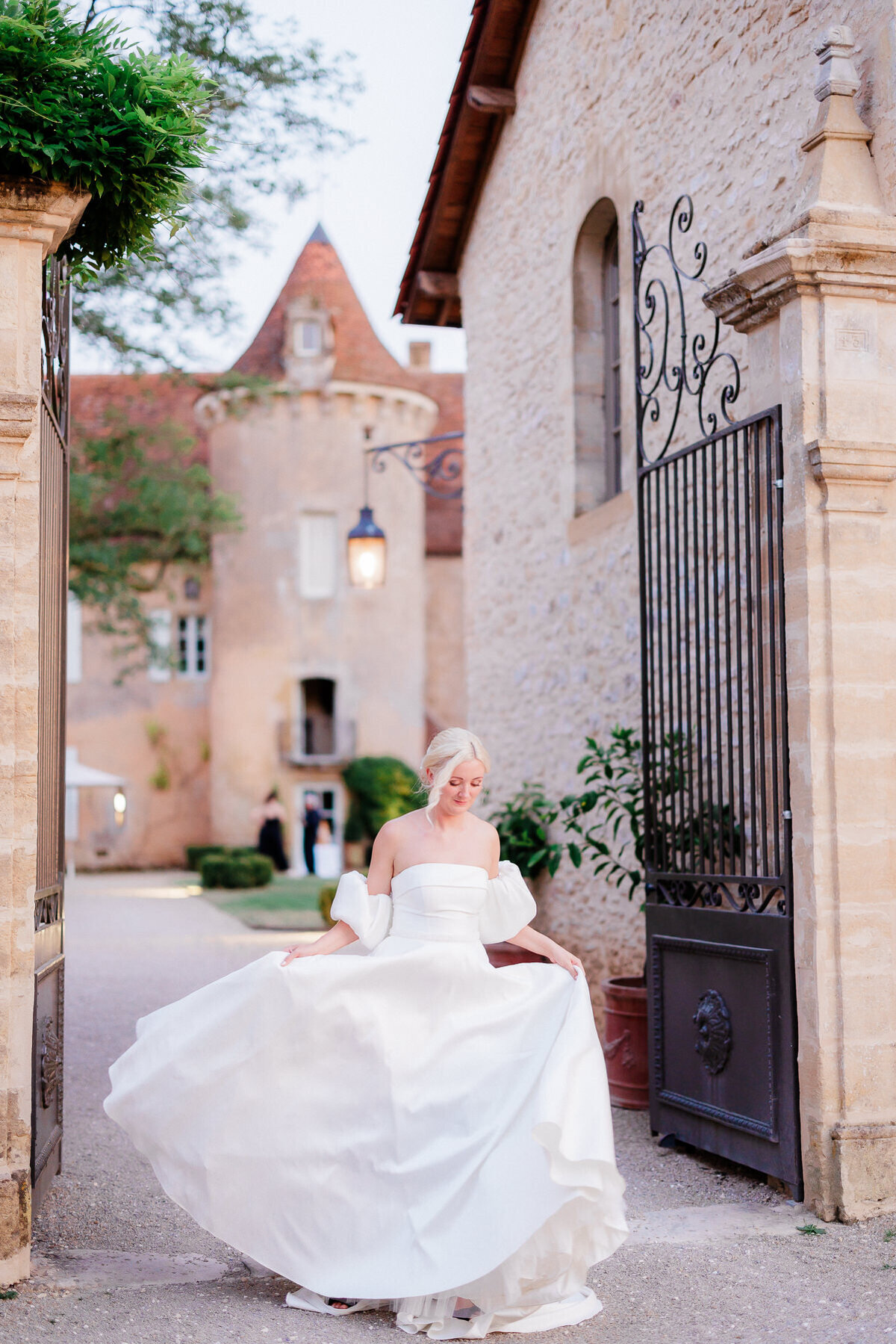 Modern_Chic_Chateau_Valouze_Destination_Wedding_Photographer-118