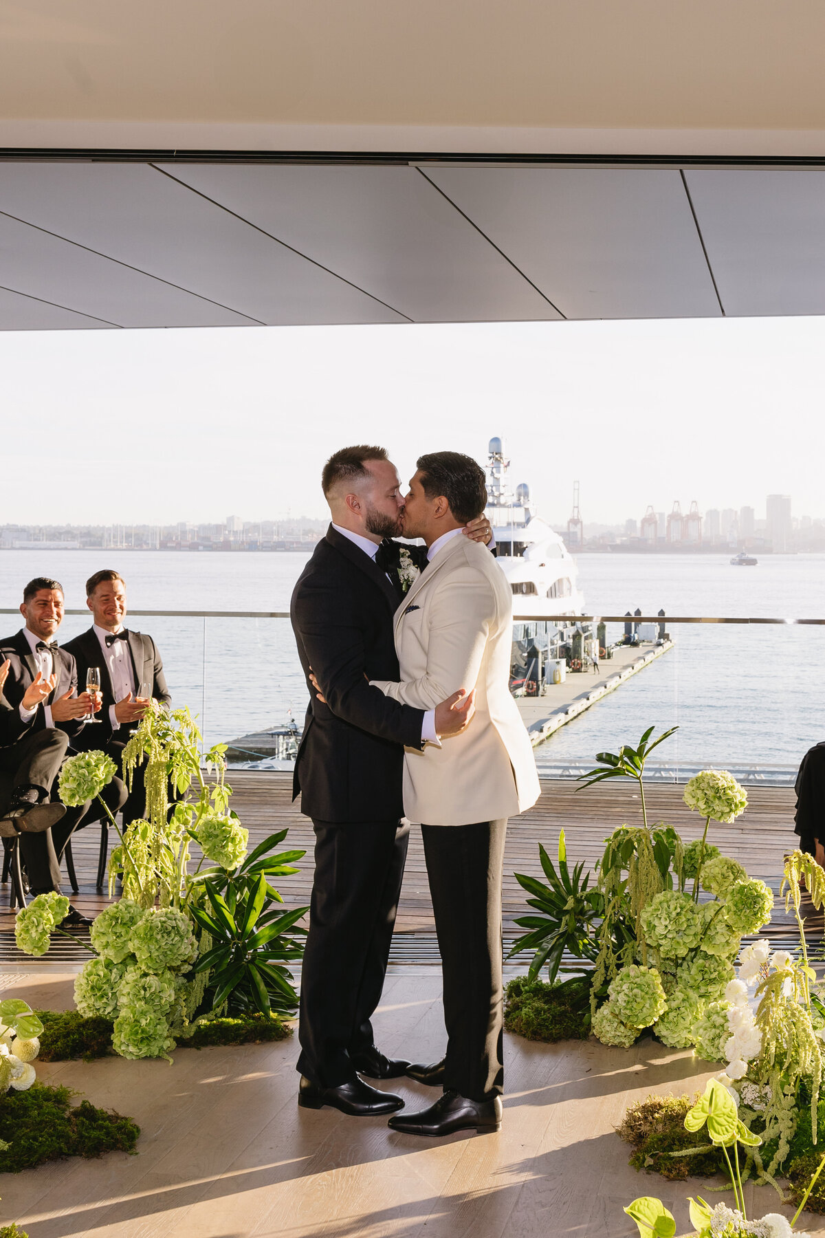 kathryn-mclaren-photo-the-polygon-vancovuer-queer-wedding-513