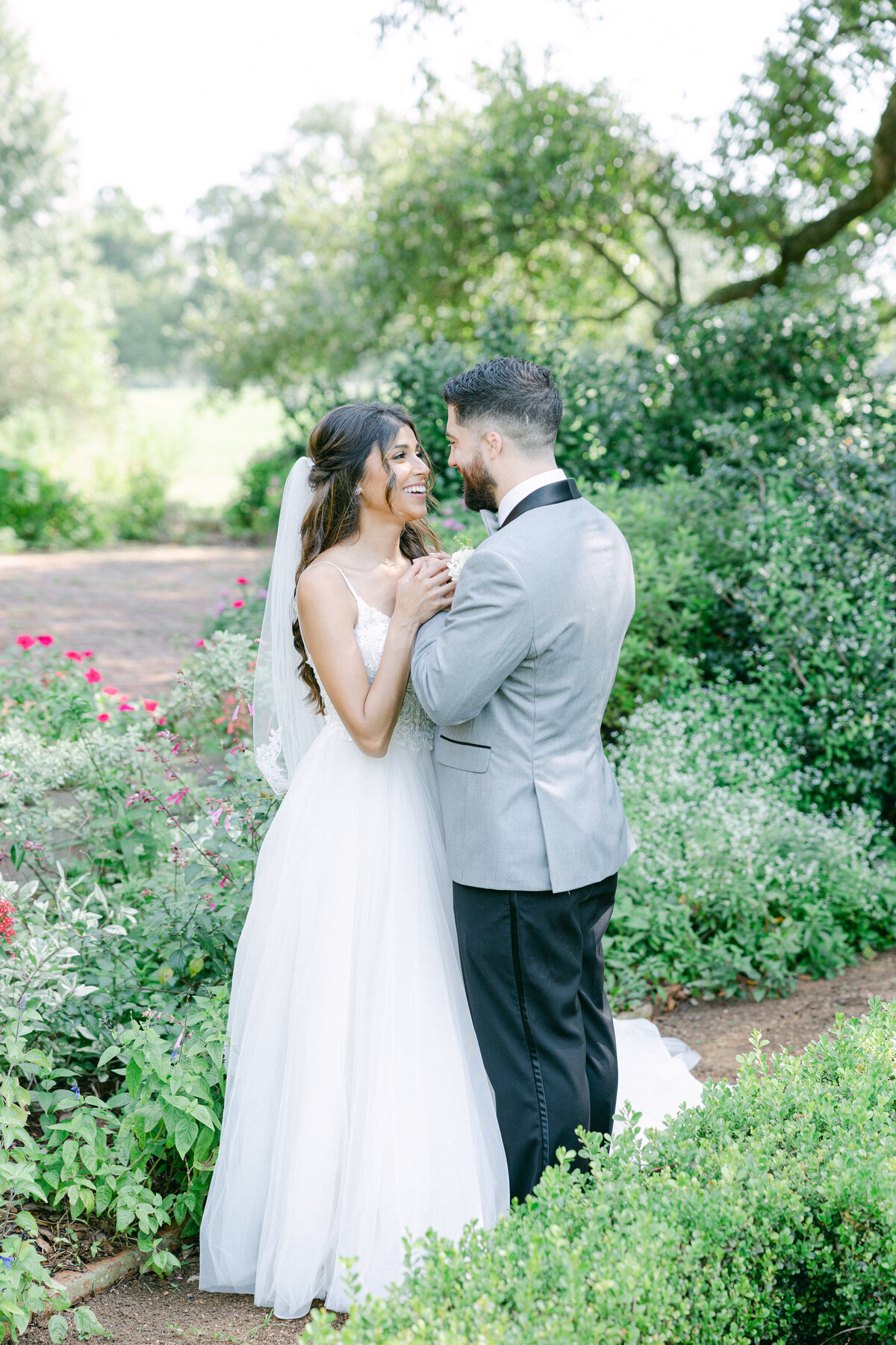 New_Orleans_LongVue_House_and_Gardens_anniversary_session_Alyse_and_Ben_Photography-2364