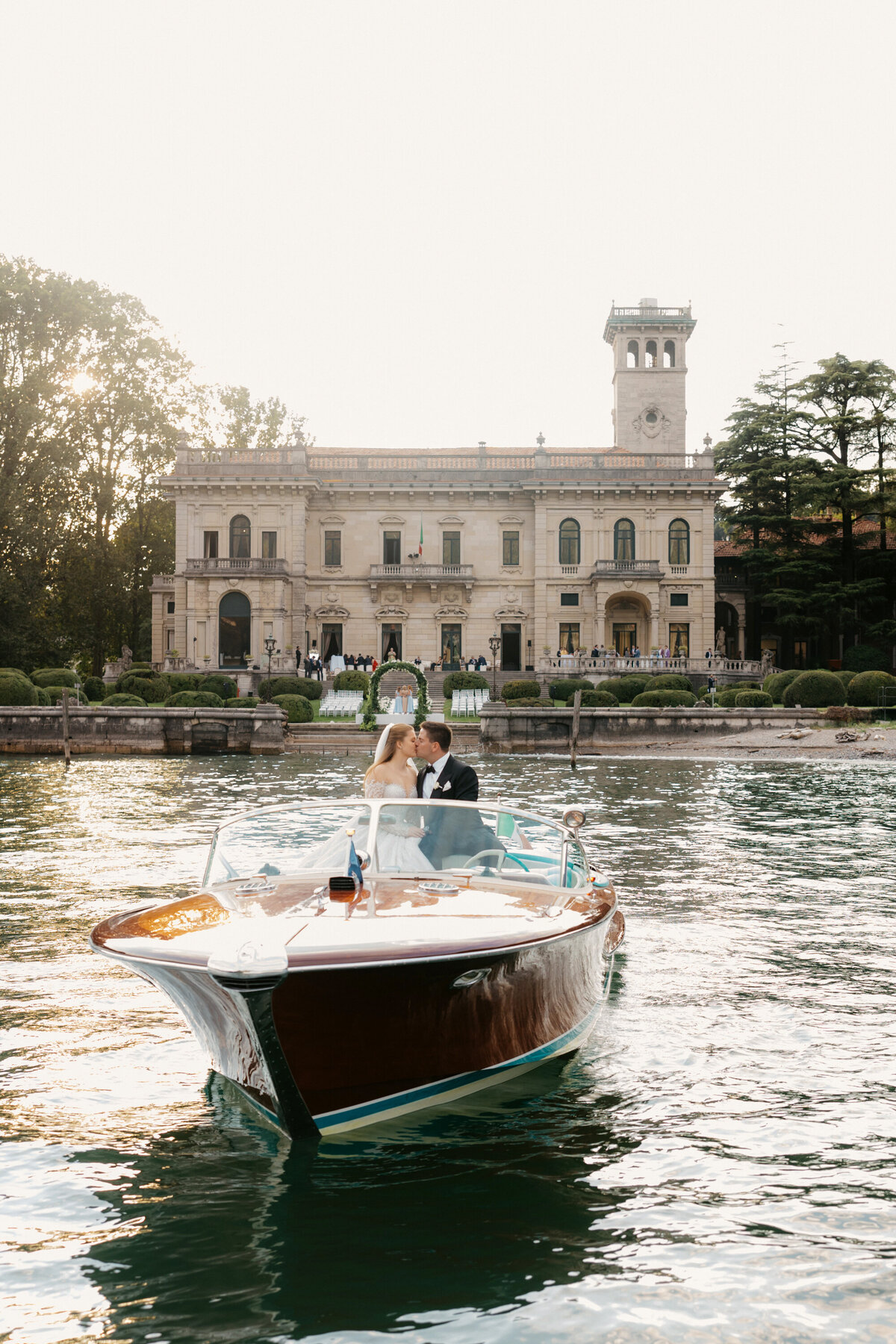 THE_LAKE_COMO_WEDDING_AGENCY_VILLA_EPHRUSSIXTHE_LAKE_COMO_WEDDING_AGENCY_VILLA_EPHRUSSIA3302