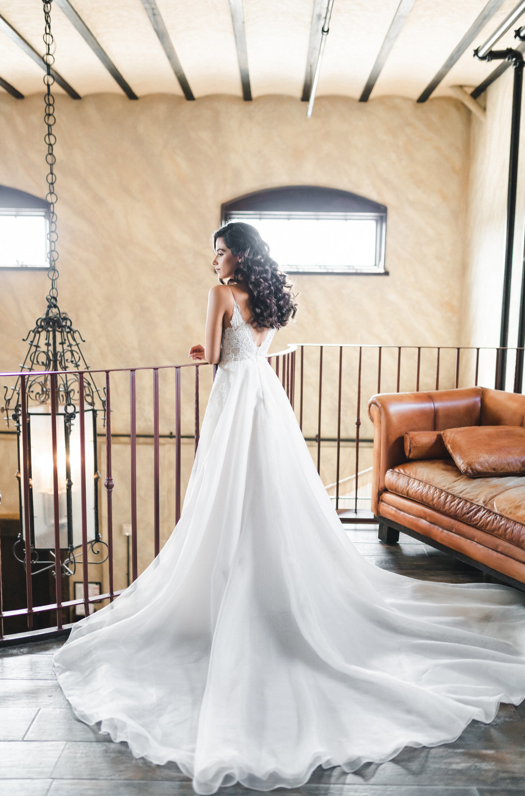 hacienda-sarria-wedding-photographer-light-romantic-bright-style
