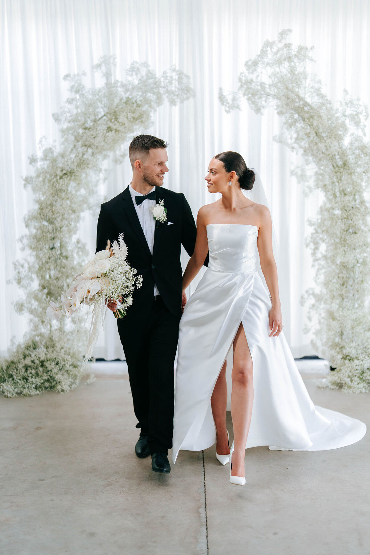 peta-lachlan-fredericks-wedding-690