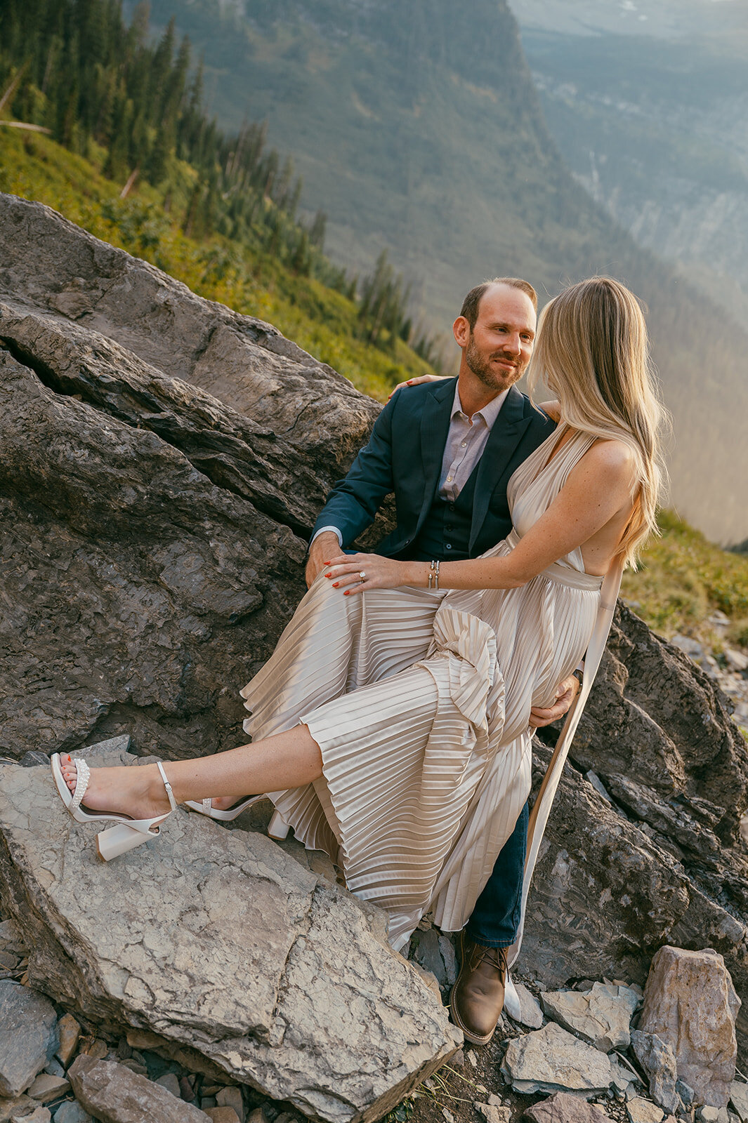vintage-hollywood-glacier-national-park-elopement-presley-gray-photo1325