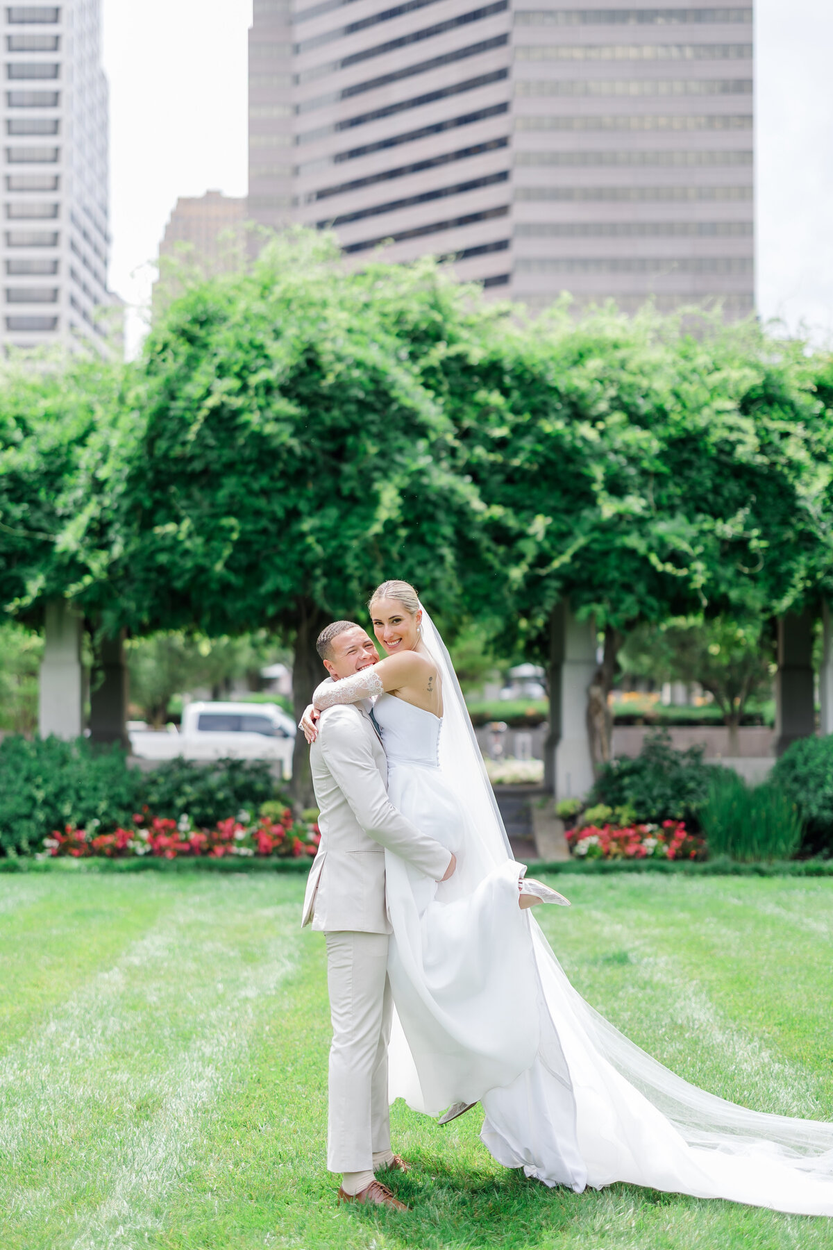 kasia-sickau-photography-wedding-photographer-hannah-and-TJ-the-grand-ballroom-covington-ky-744