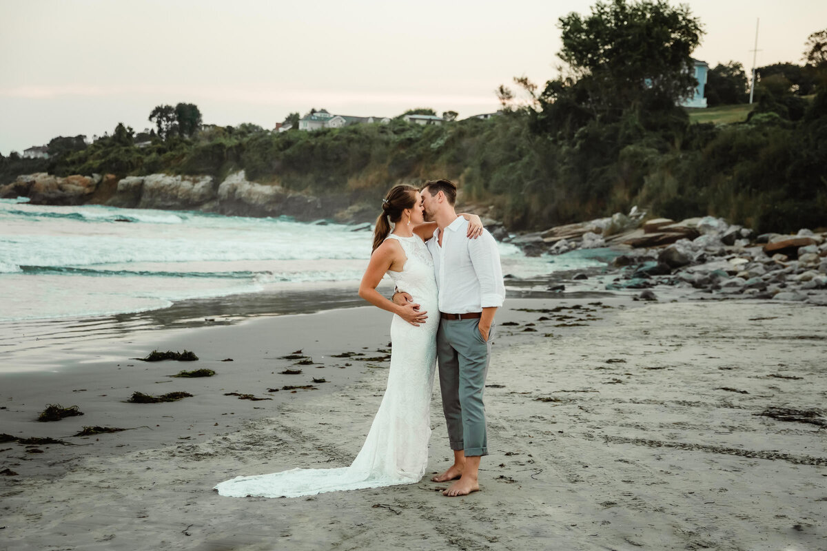 Nicole-Marcelle-Photography_102_beach-club-narragansett-wedding-hayle-tommy
