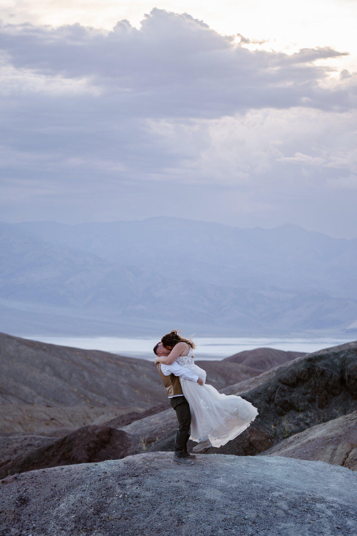 Death-Valley-National-Park-Elopement-Photos-56