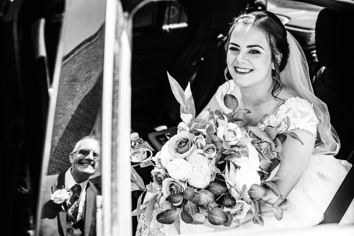 Natural Wedding Photographer Kent_CL elliharry - The lorship pub-london wedding-114-1