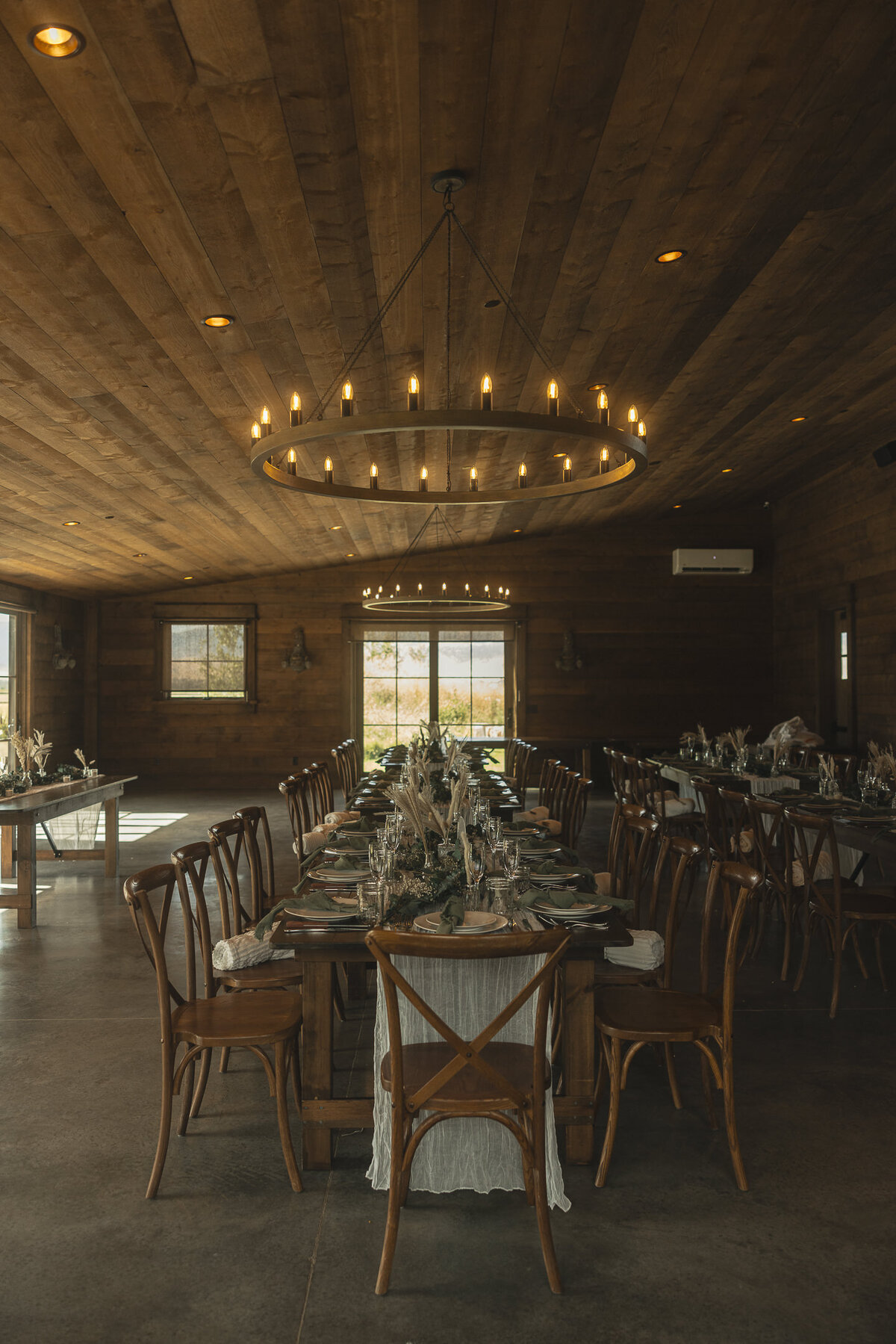 maddie-nick-copper-rose-ranch-livingston-wedding-montana-taylor-petty-photo-9288