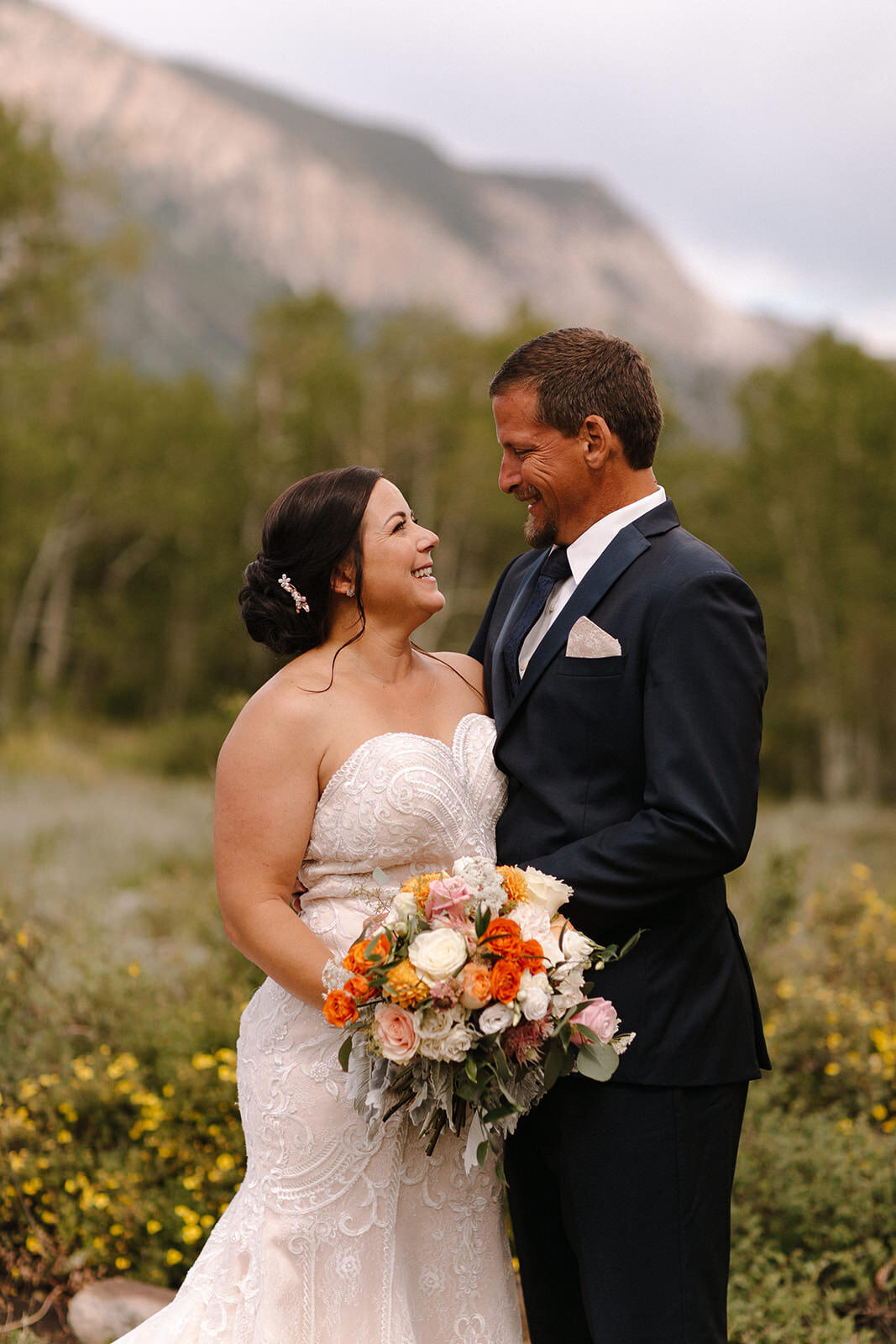 Liz Osban Photography Wedding Weddings Crested Butte Colorado Venue CO Vail Breckinridge Mountains Elopement Elope Ceremony Wyoming Lovelands Pass Denver Rocky Mountain National Park7