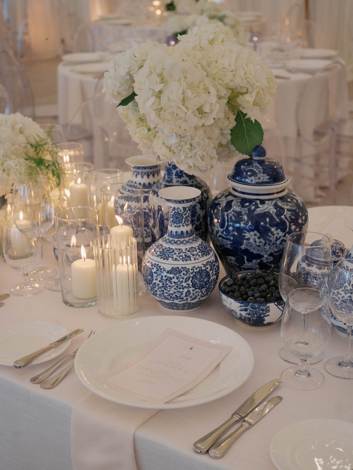 luxury-blue-and-white-wedding-tablescape-newport-ri