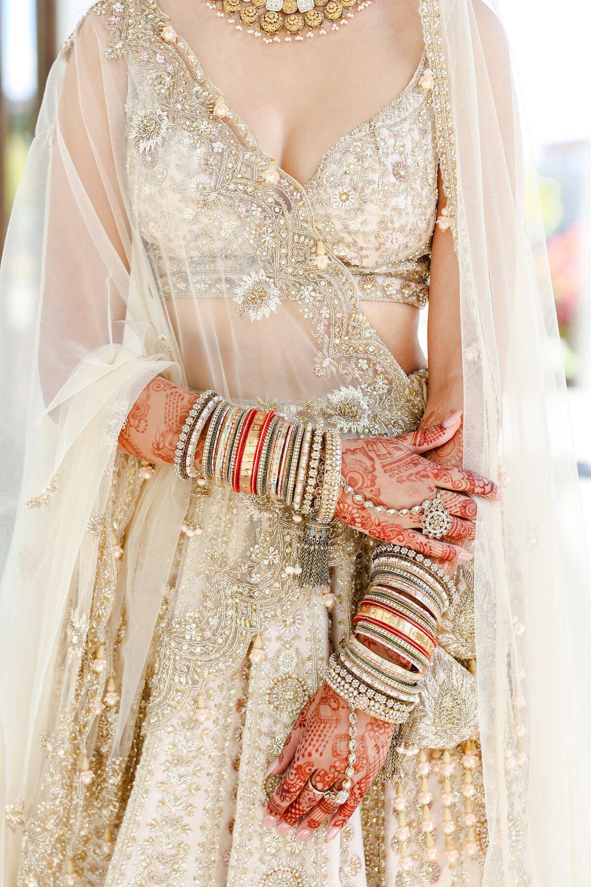 gold indian wedding outfit - arkansas i drive wedding photogarpher
