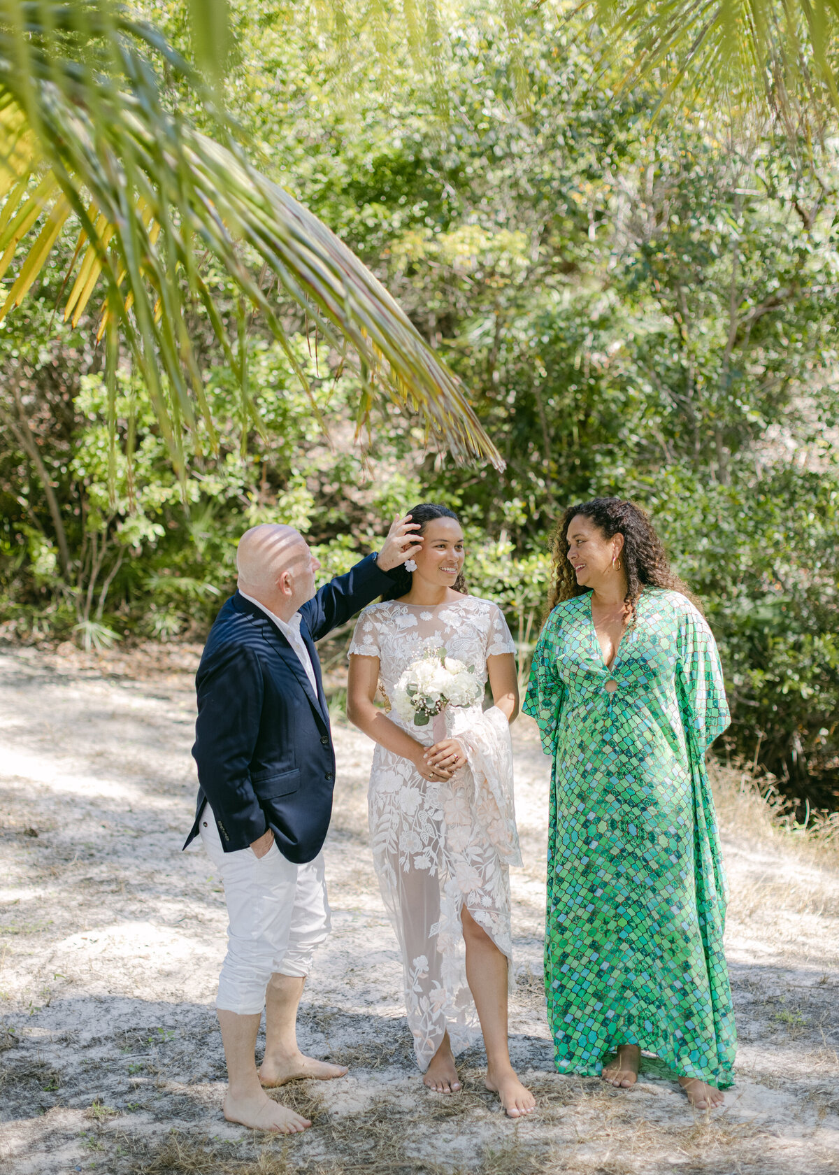 alessandra-shane-harbour-island-wedding-hollyclarkphotography-h-457