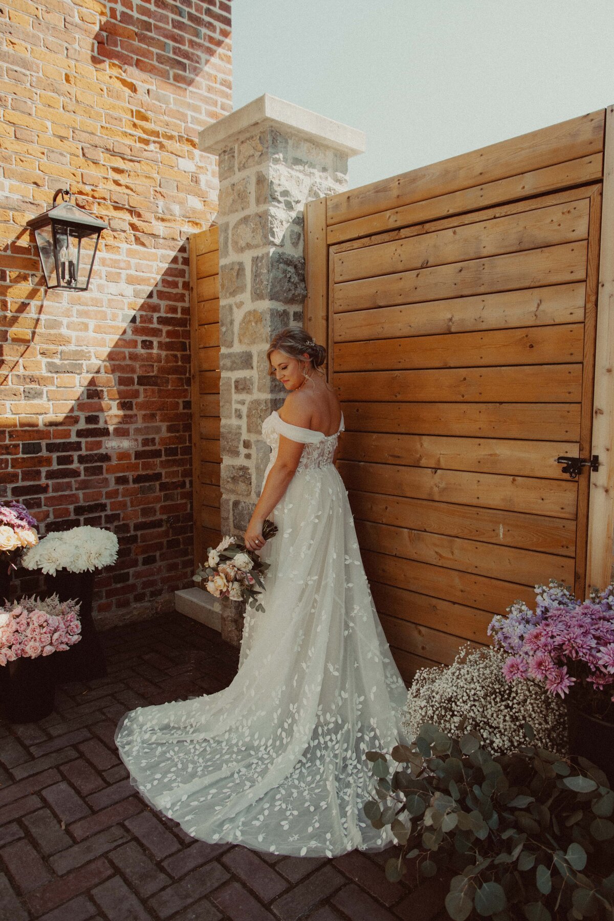 Elora-Ontario-Wedding-Photographer-3723
