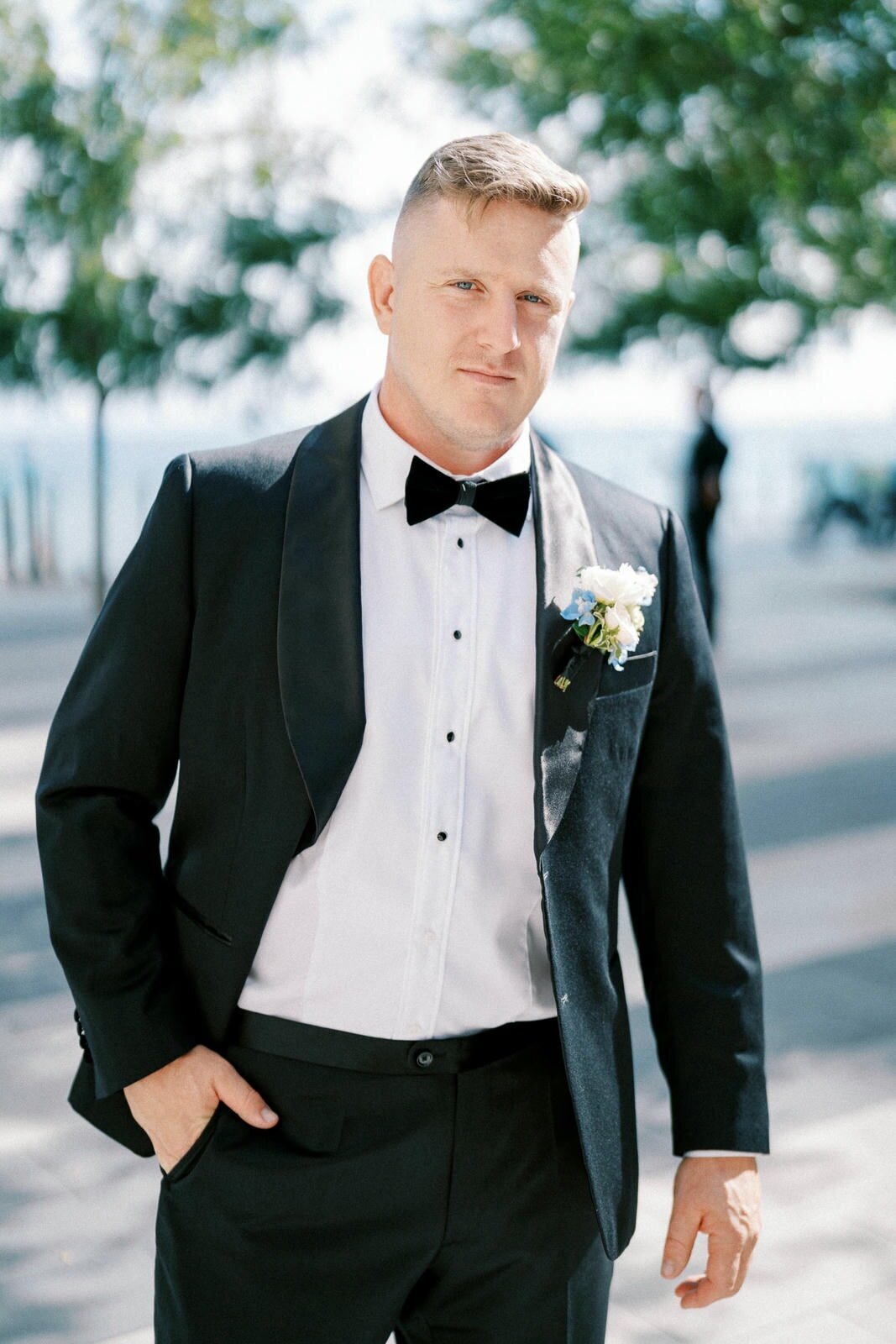 W9-Wedding-Photos-The-Pearle-Burlington-Lake-Ontario-Stephen-and-Oksana-2024-09-29-2500px-1072