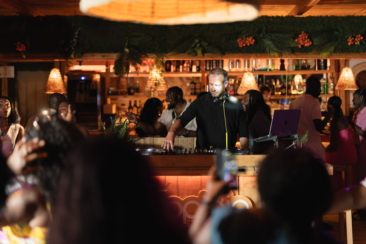Lewis&amp_Sudan-WelcomeParty,Greece-69