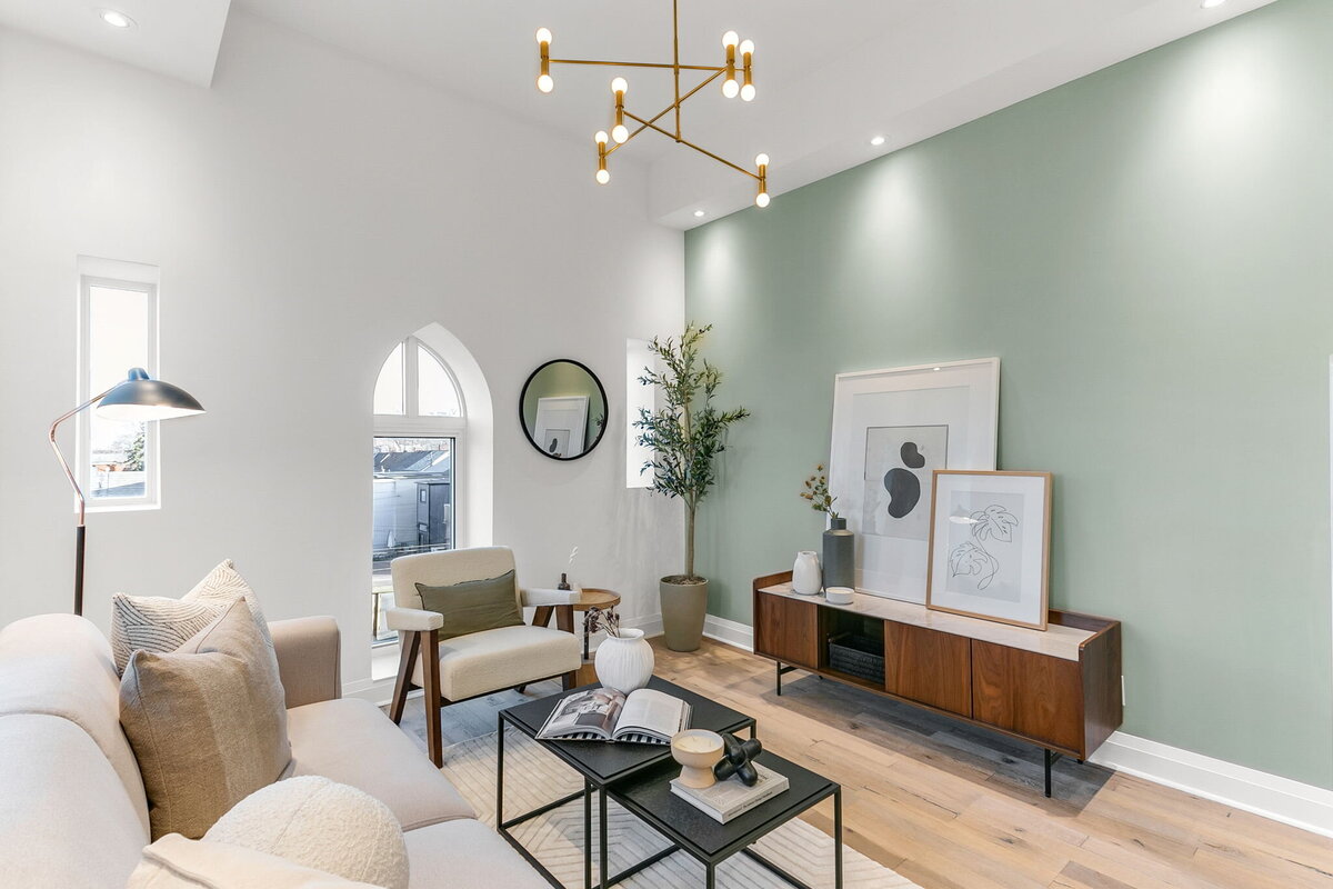 16-web-or-mls-8_002_Living Room