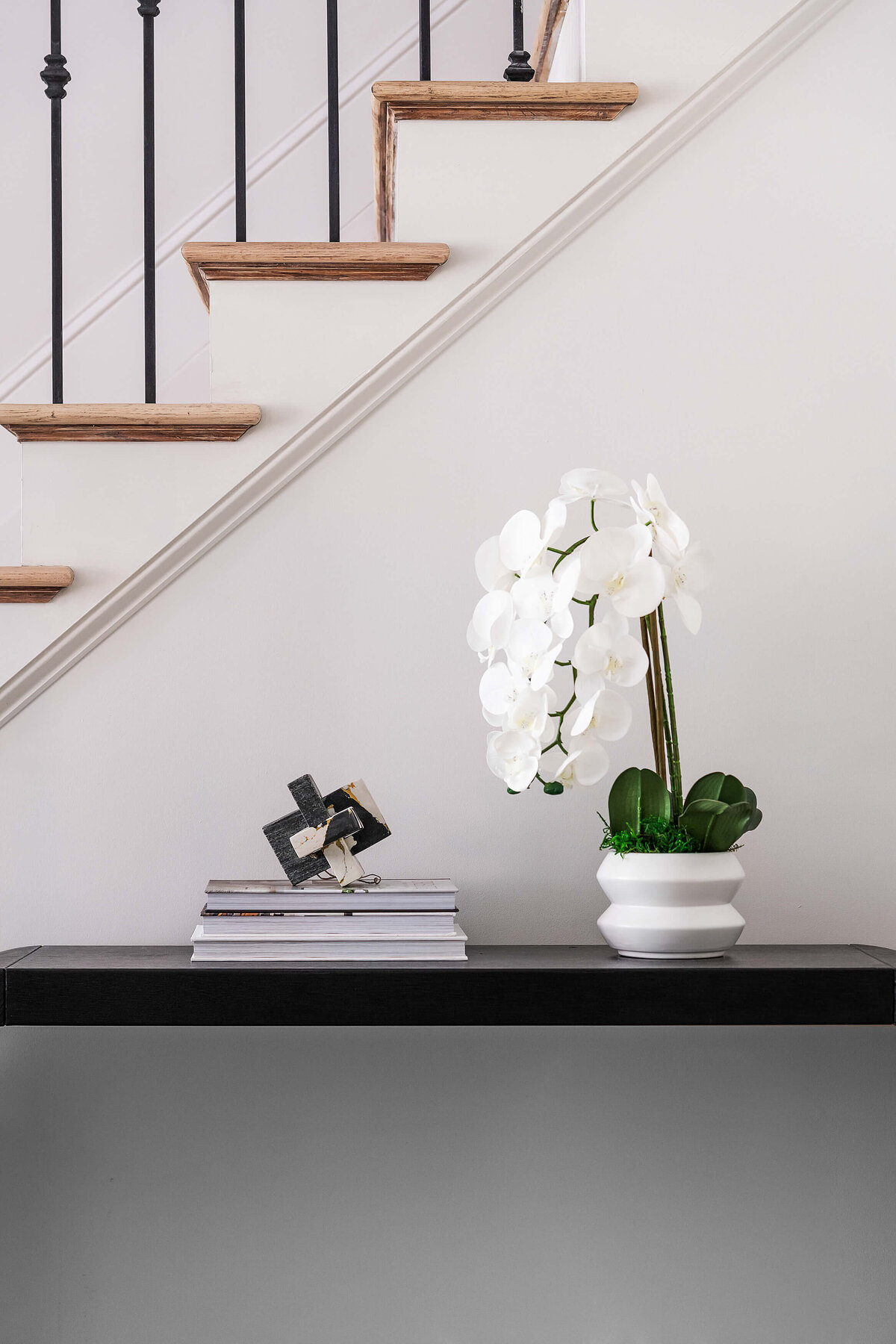 egypt-sherrod-indigo-road-design-console-table-entry-styling