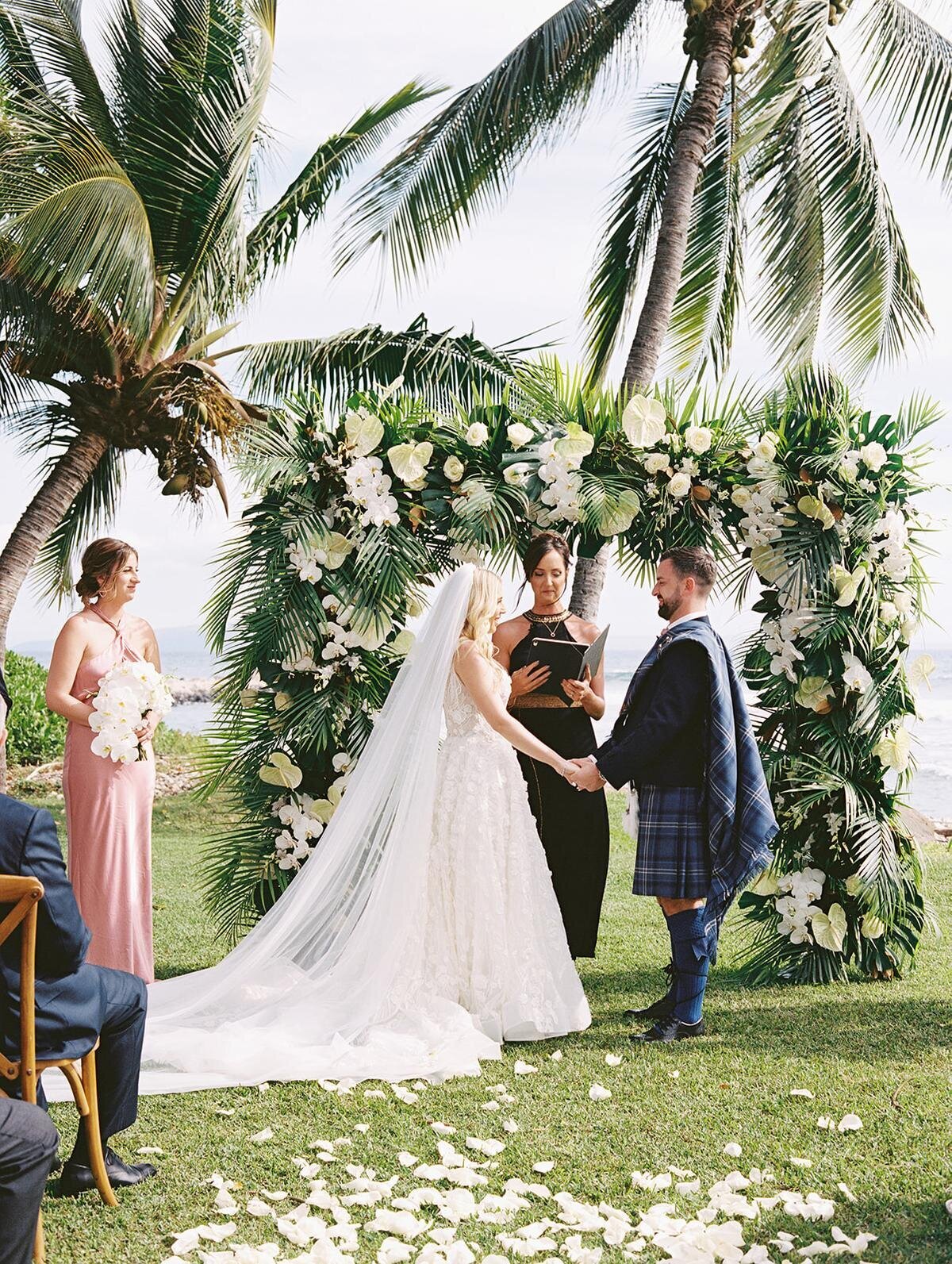 Maui-Hawaii-Wedding-Timeless-Elegance-Bre-Jane-Photography-21