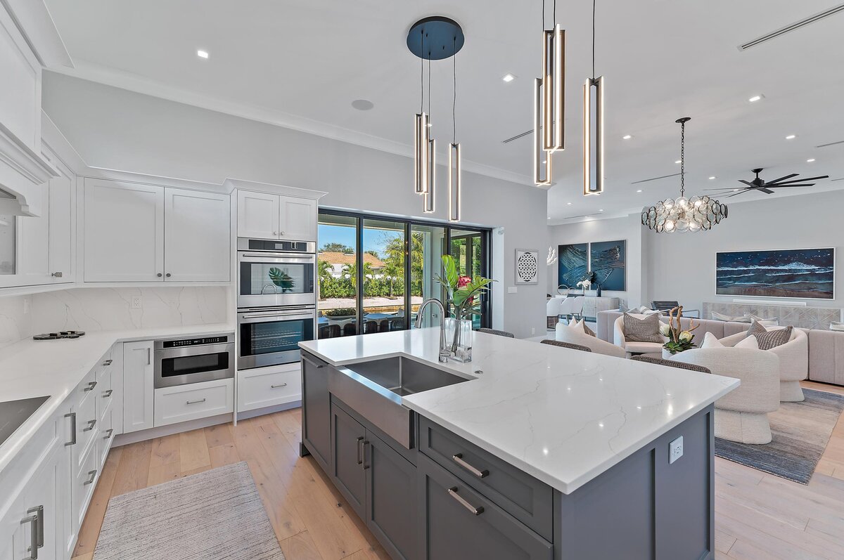 Jupiter, FL Luxury Home – Where Modern Design Meets Coastal Serenity
