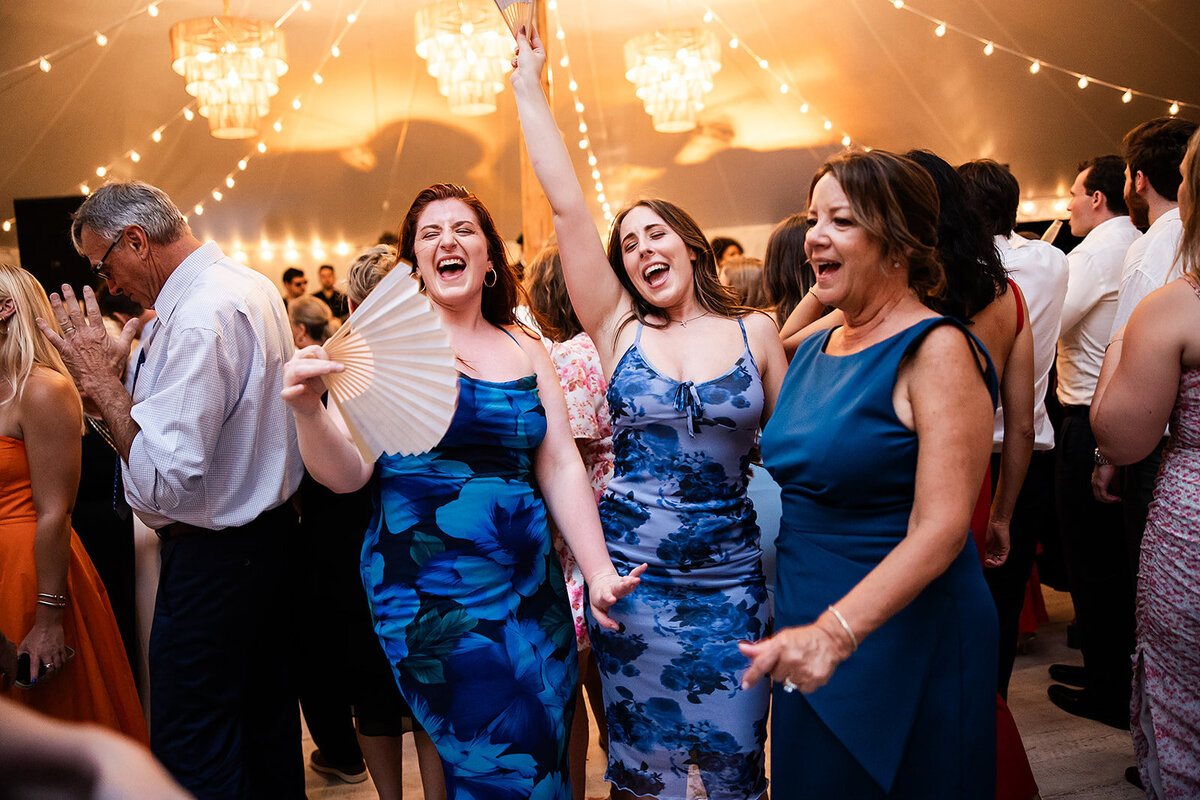 guilford-ct-tented-wedding-dancing-jen-strunk-events