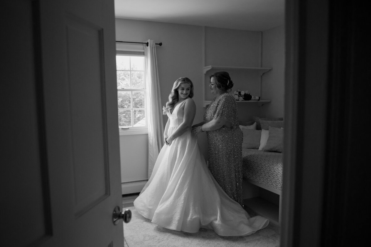 mom-and-bride-simply-white-bridal-new-york