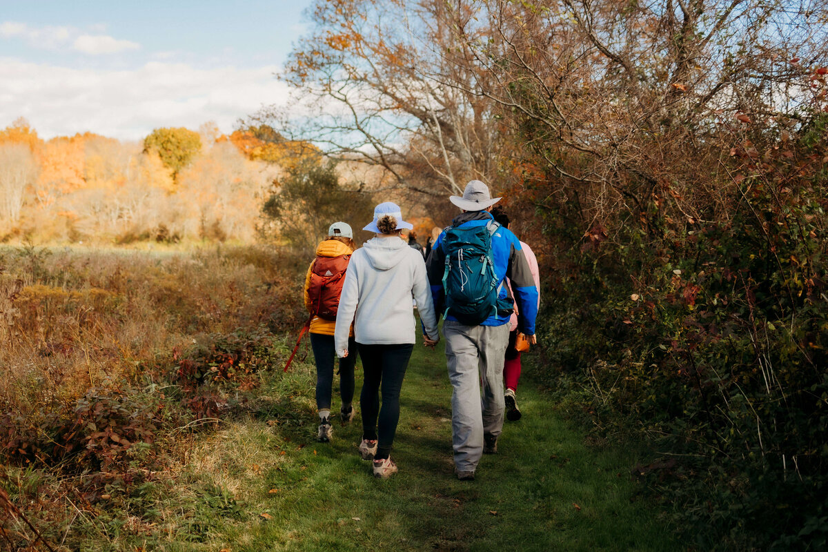 jennifer-manville-Rhode-island-hiking-collective-fall-group-hike-community-meredith-ewenson-sakonnet-greenway-trail-portsmouth14