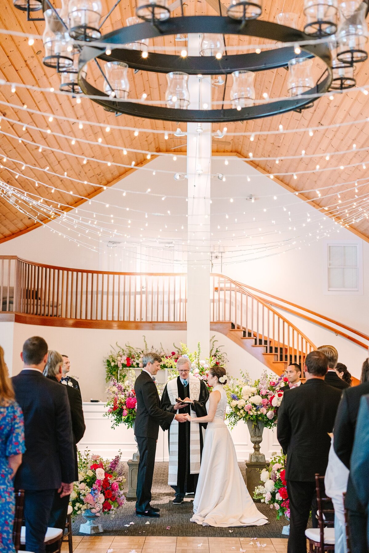 Modern_Black_Tie_Rainy_Summer_Wedding_Spruce_Point_Inn_Maine_Photography_0031