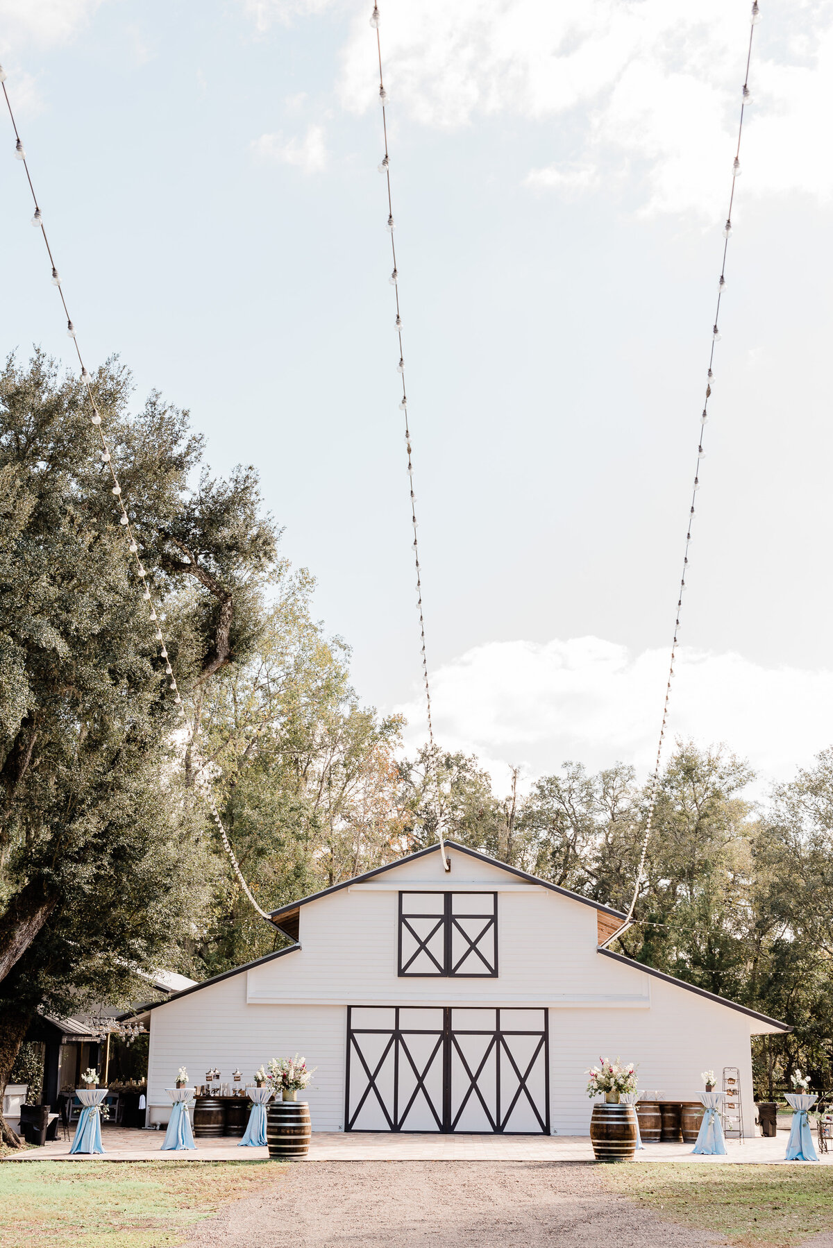 white-barn-wedding-dade-city-fl-24