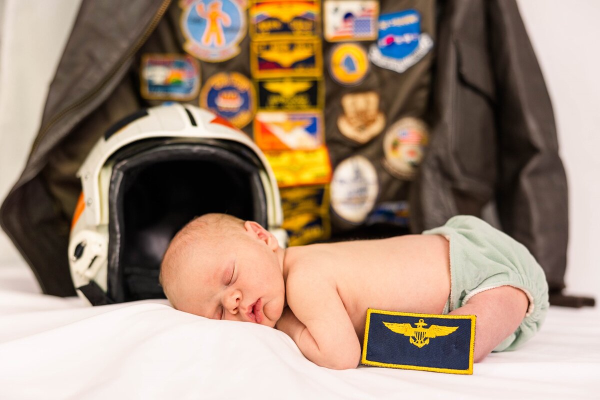 Newborn-pilot-flight-suit-Aronoff-8