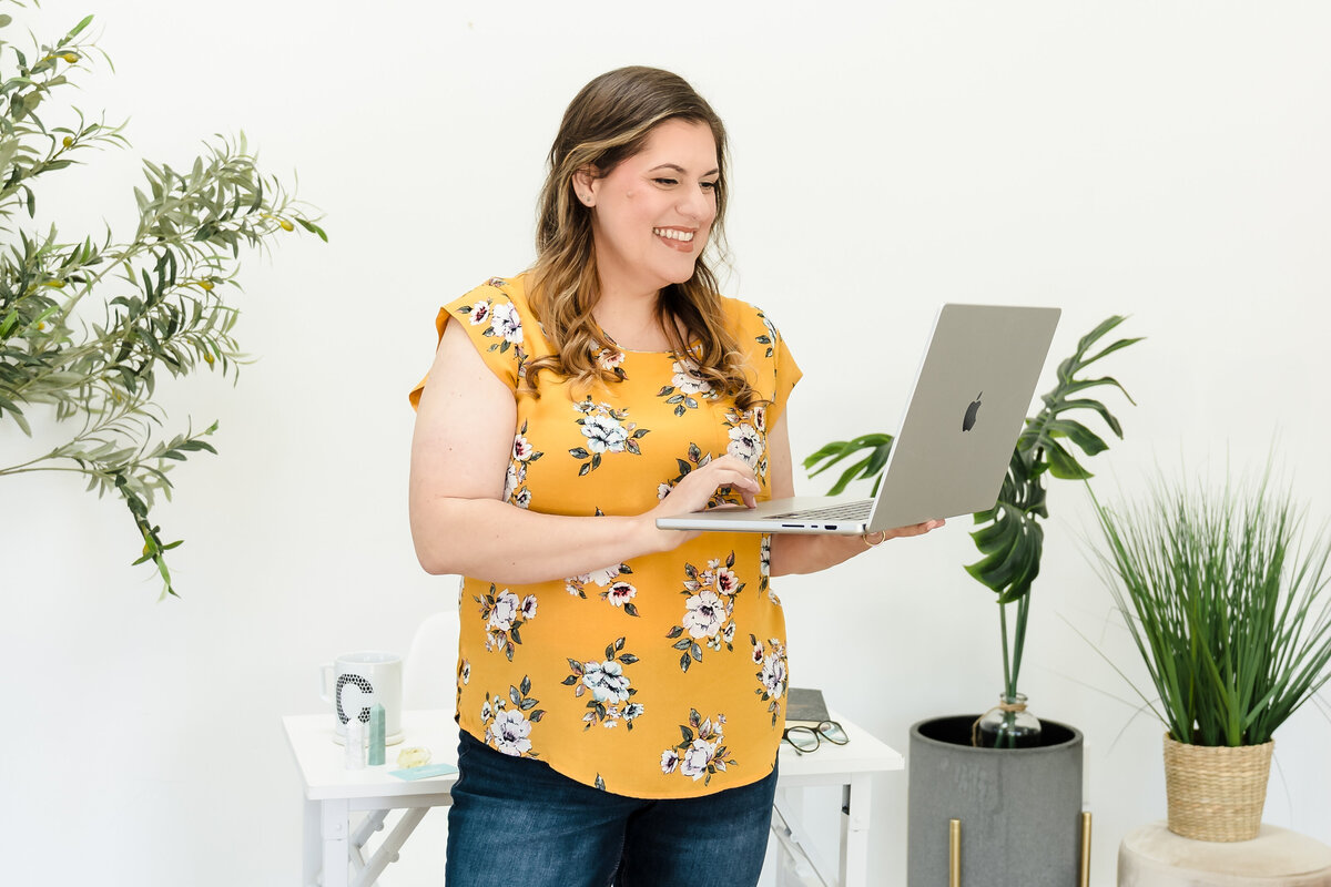 web designer brand photoshoot - Sacramento22