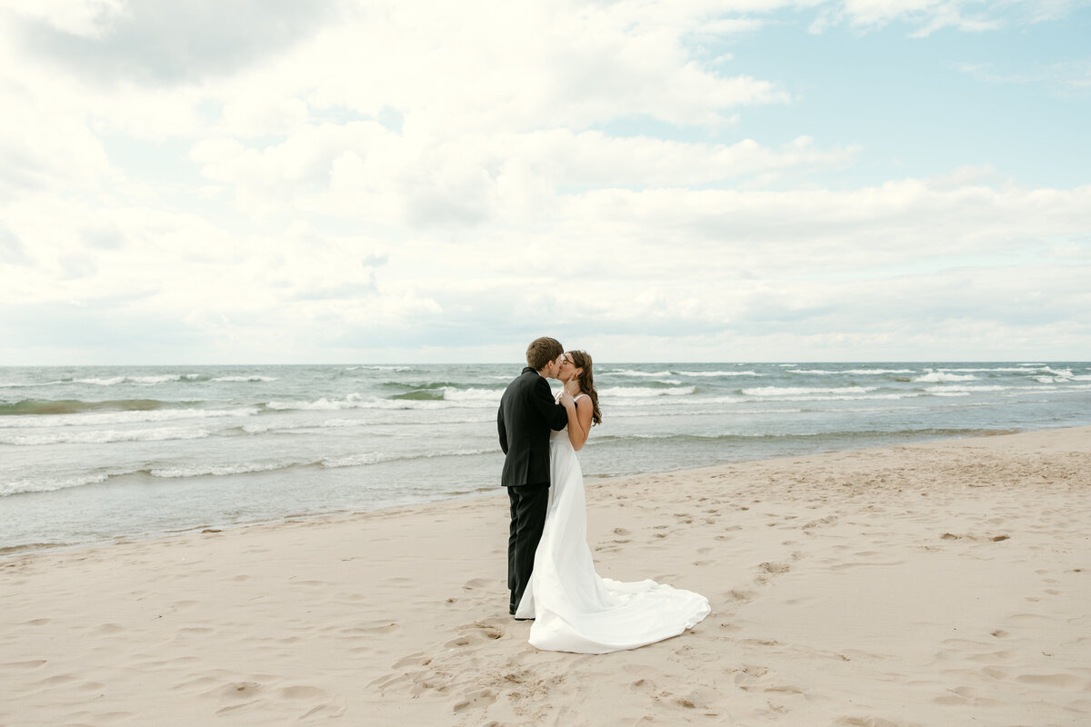 Abigail Anne Photography Colorado and Chicago Wedding and Couples Photographer — Portfolio Featured Story — Addy and Peter's Wedding 120