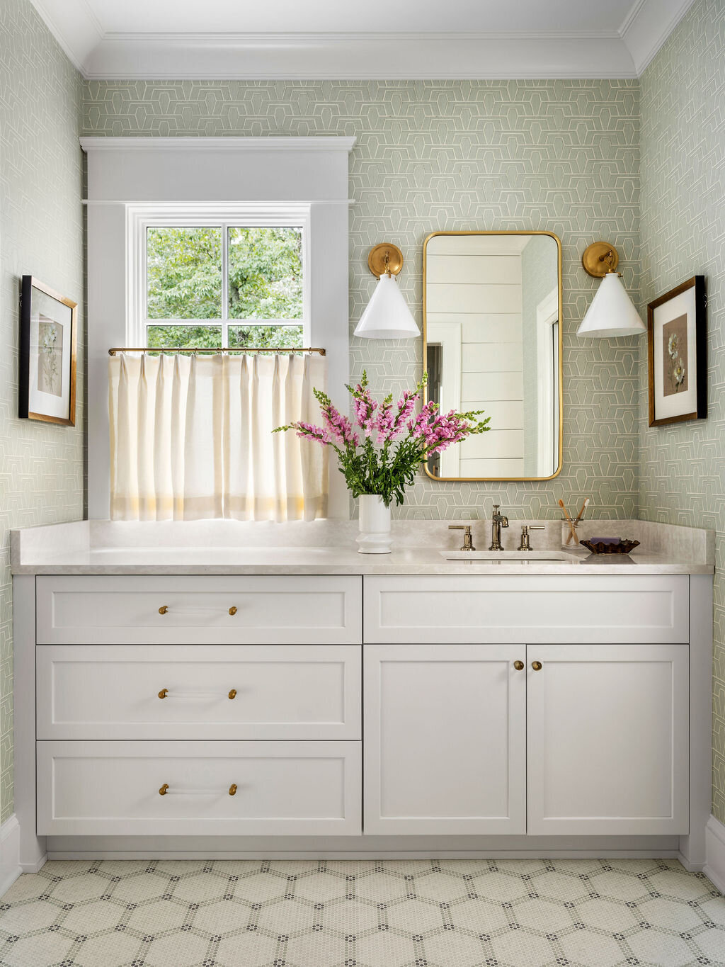 BethMeyer8_13_25_RusticWhite014