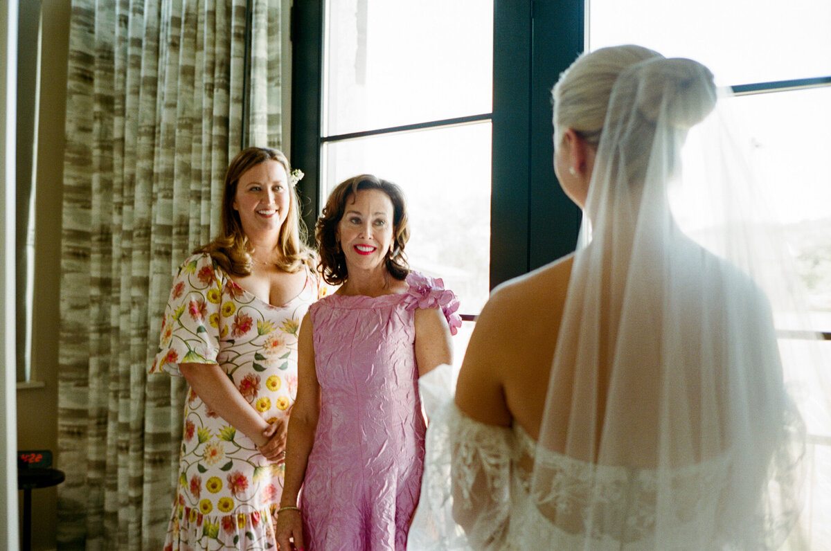 Fredericksburg-Texas-Boot-Ranch-Wedding-17