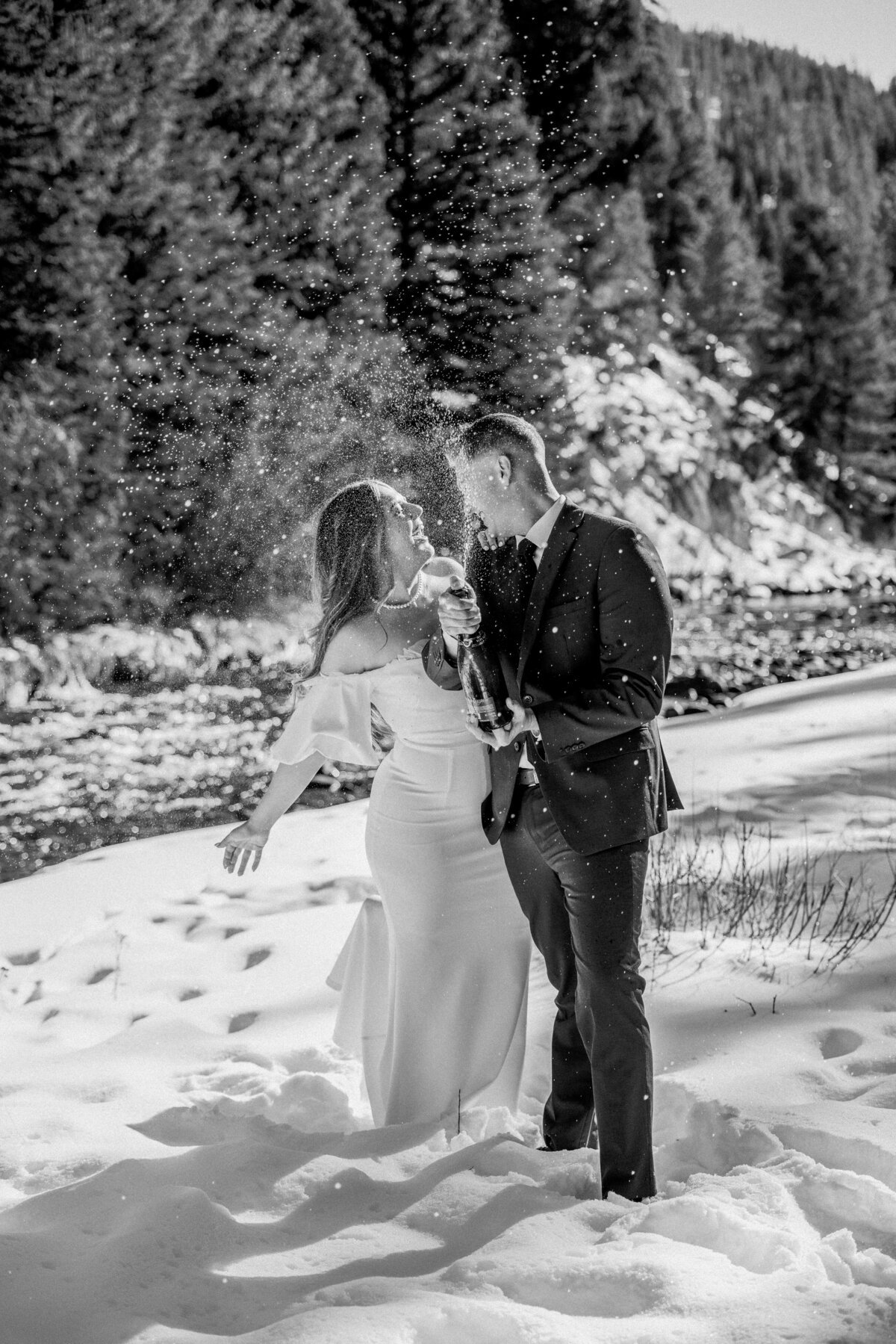 Riveertree-Lodge-Elopement-Breckenridge-CO-09