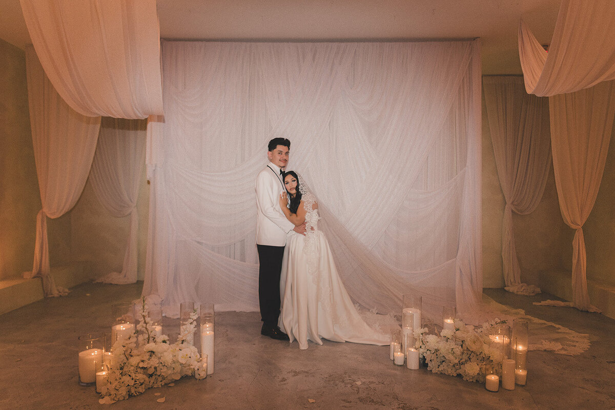 ThatChapelDowntownLasVegasModernWeddingChapel11