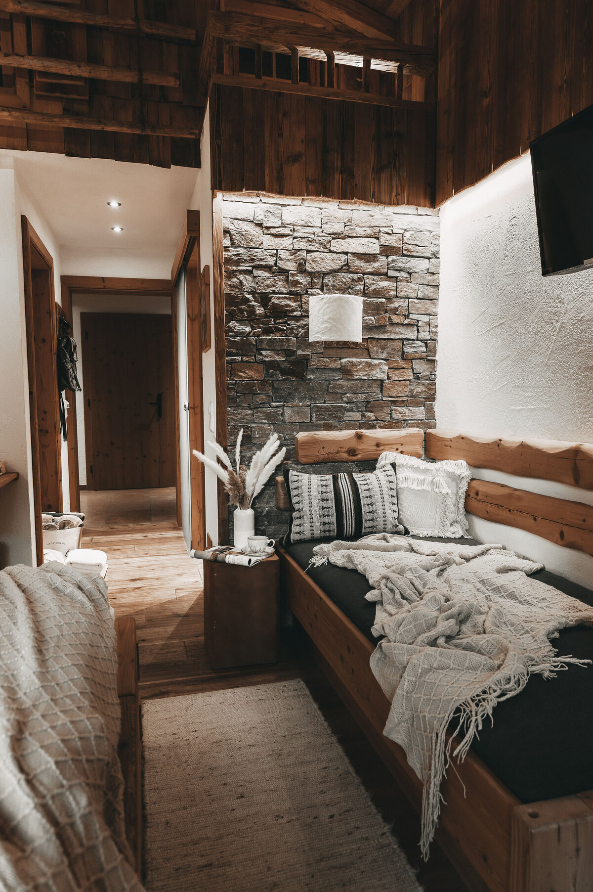 alpin-chic-zimmer-berge-wohlgefuehl1