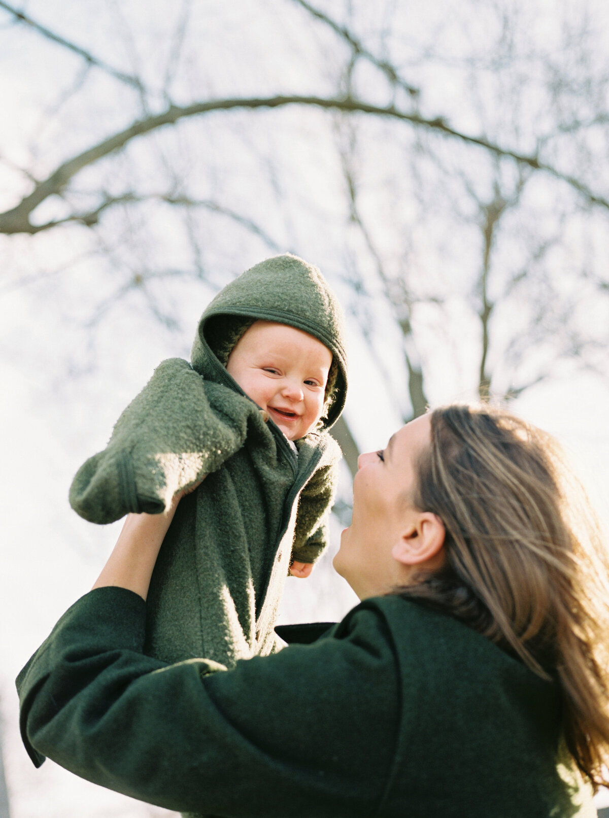 motherhood-portrait-session-outdoor