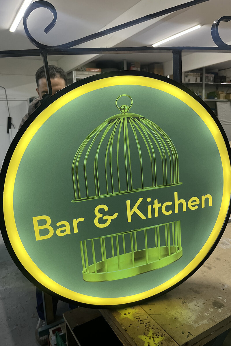 ellis-signs-bespoke-light-box-projecting-sign-newcastle-gateshead-north-east