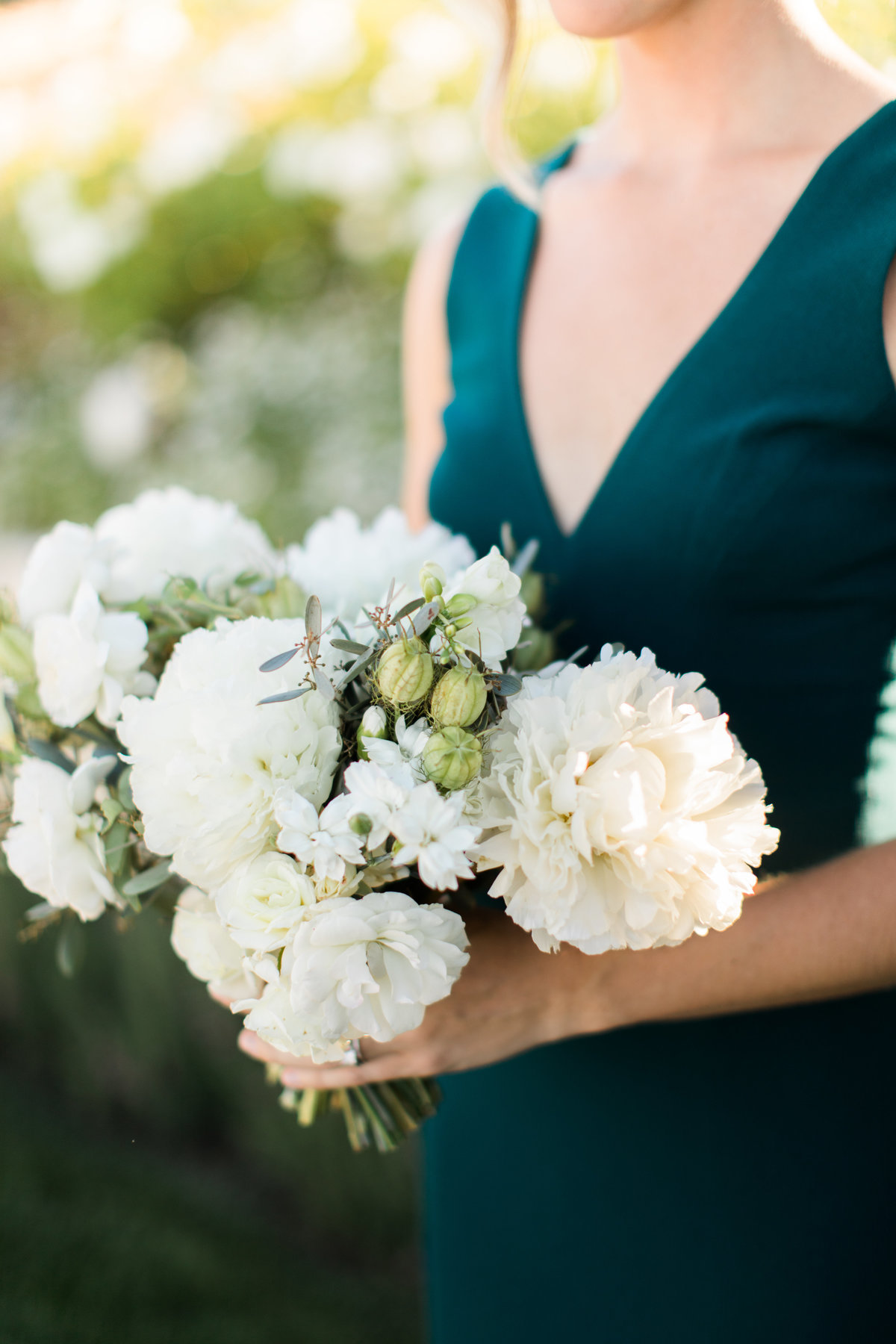 beautiful-white-bridal-bouquet