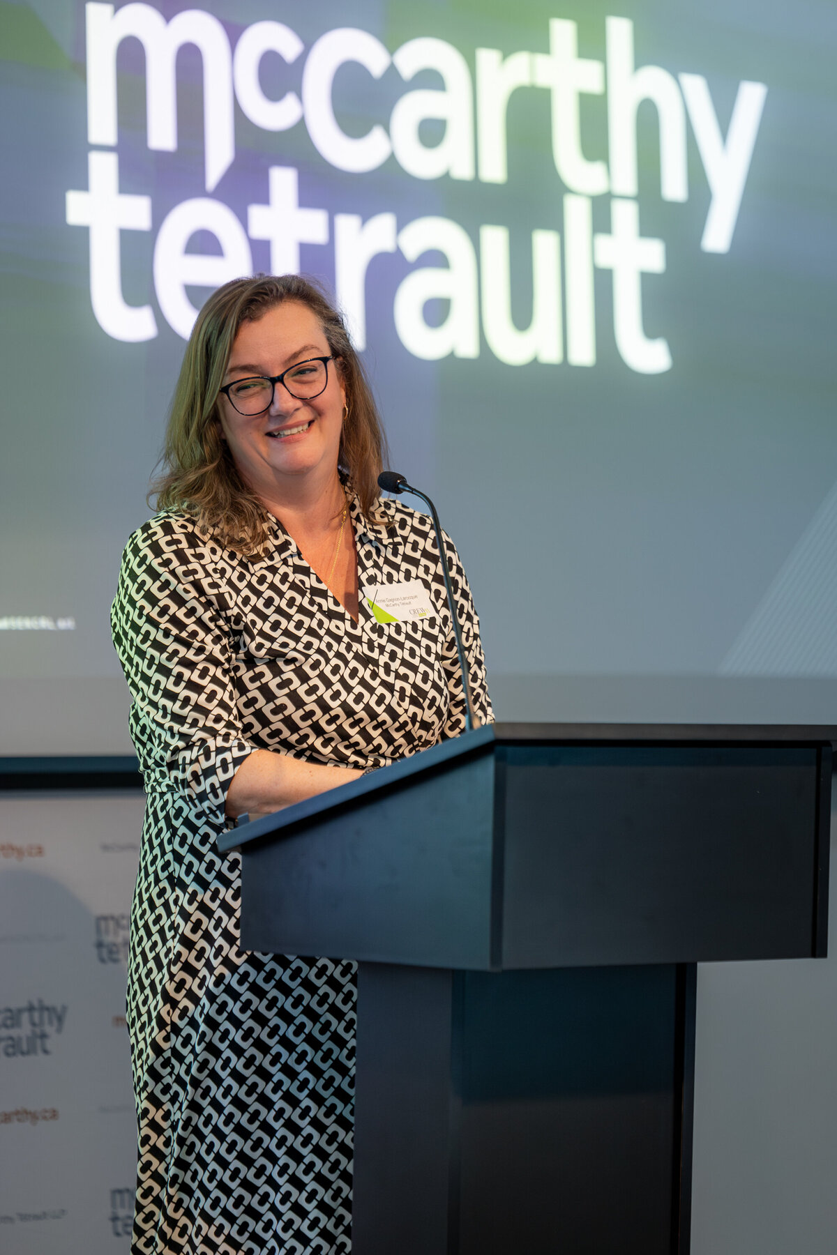 Mot de bienvenue par la représentante de McCarthy Tetrault