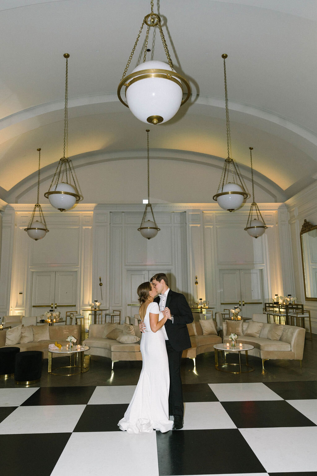Ellen-Ashton-photography-Dallas-Wedding-Photographer-Adolphus-hotel-wedding78