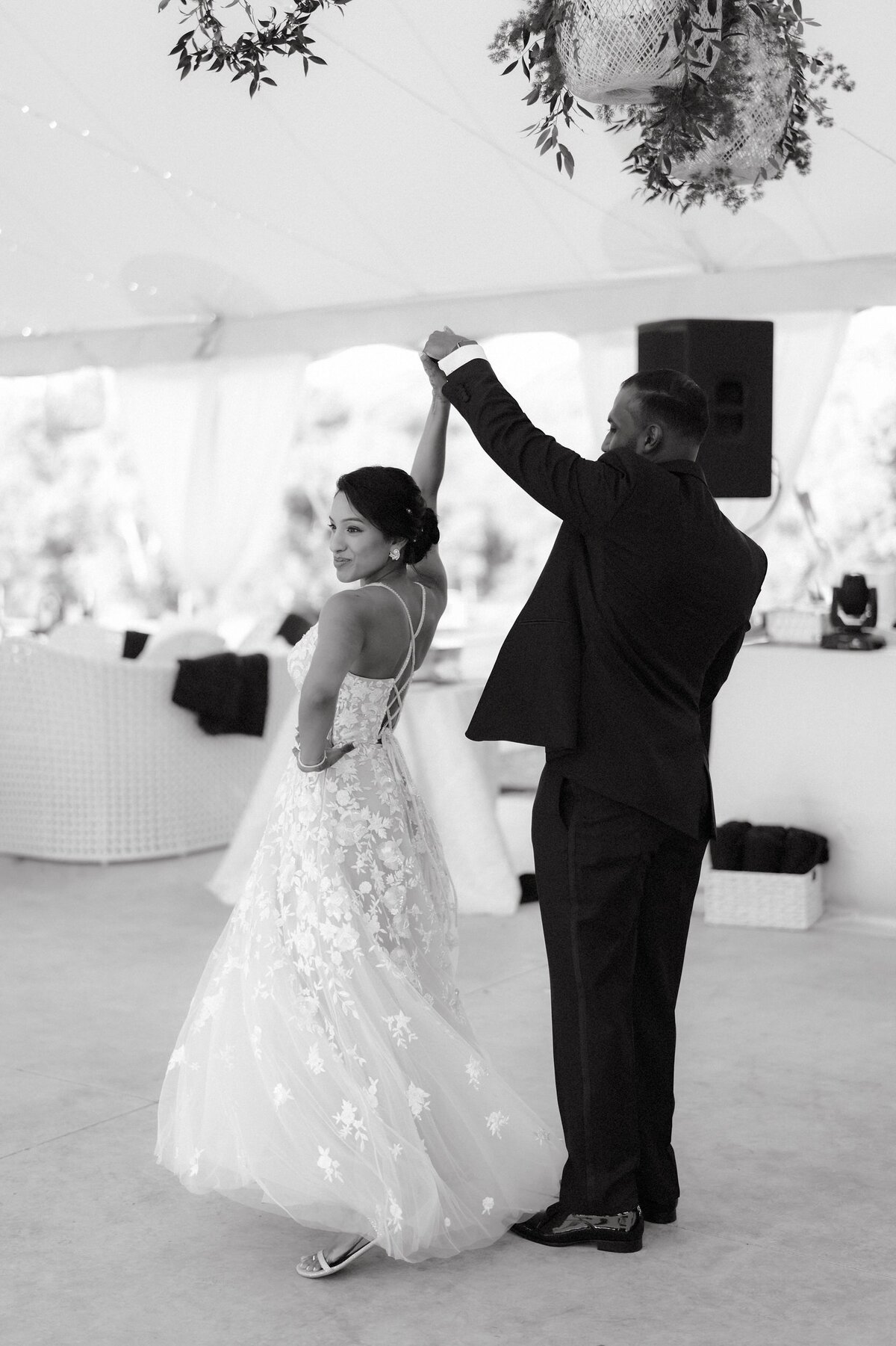 Shepherds_Run_Rhode_Island_Wedding_LevKuperman_068