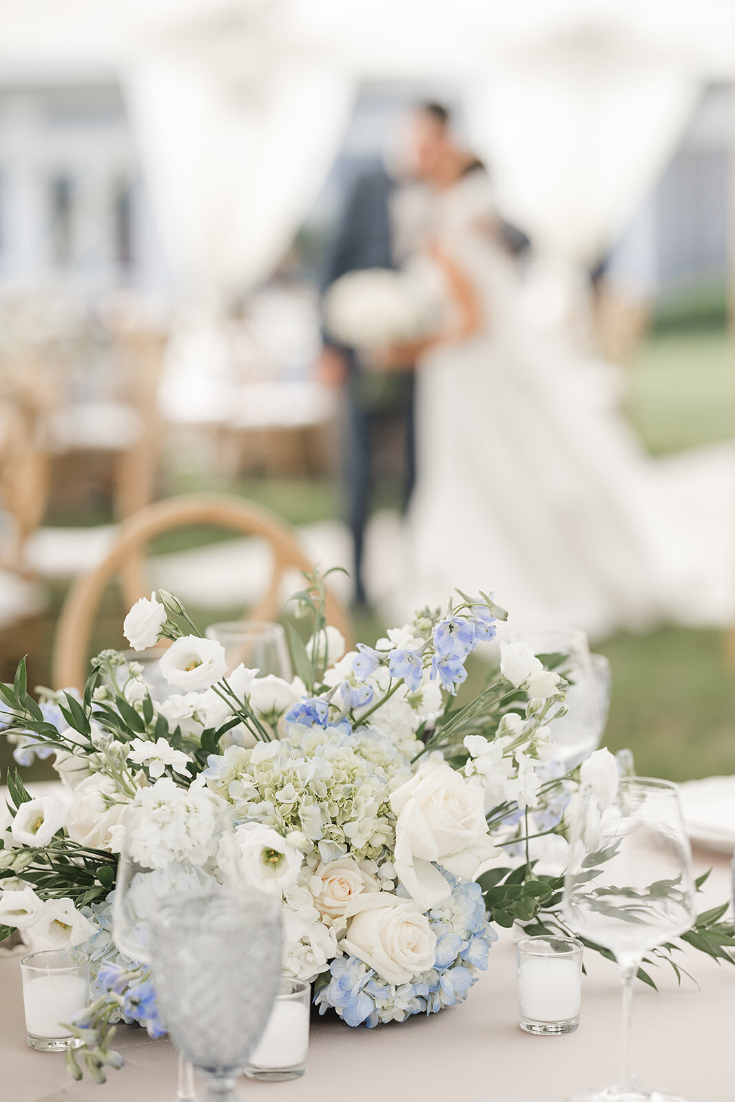 blue-and-white-ct-tented-wedding-jen-strunk-events