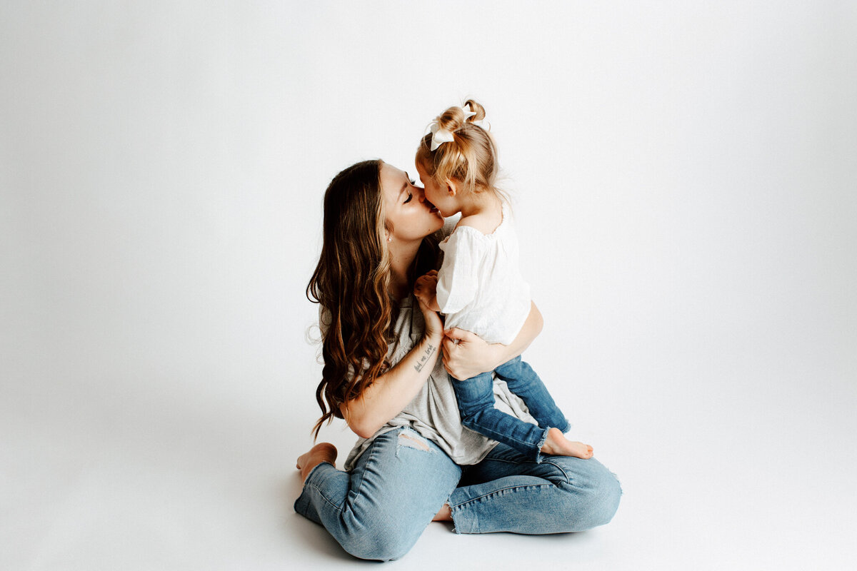 Motherhood photography NW Arkansas, motherhood portraits near me, mommy and me photography NW Arkansas