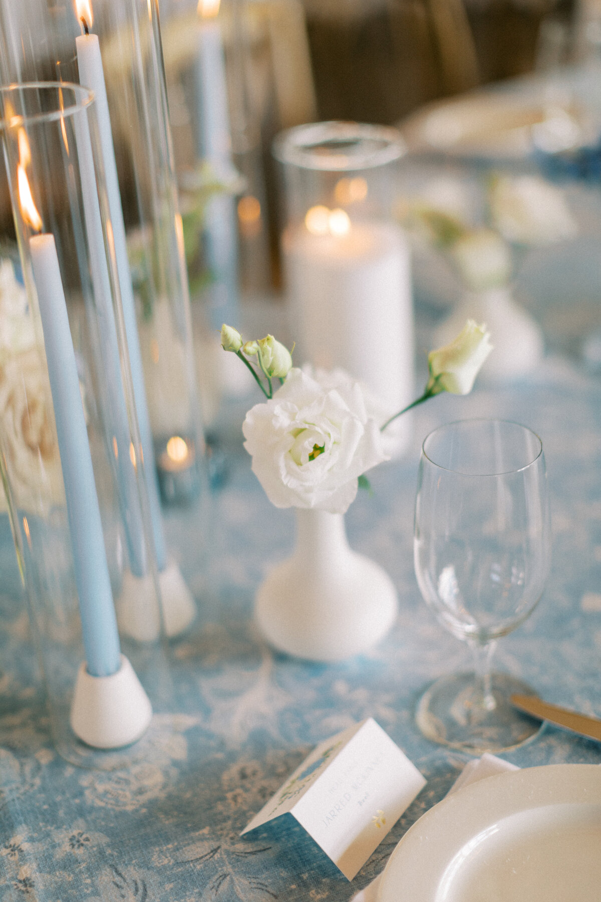 carriage house wedding flowers 17