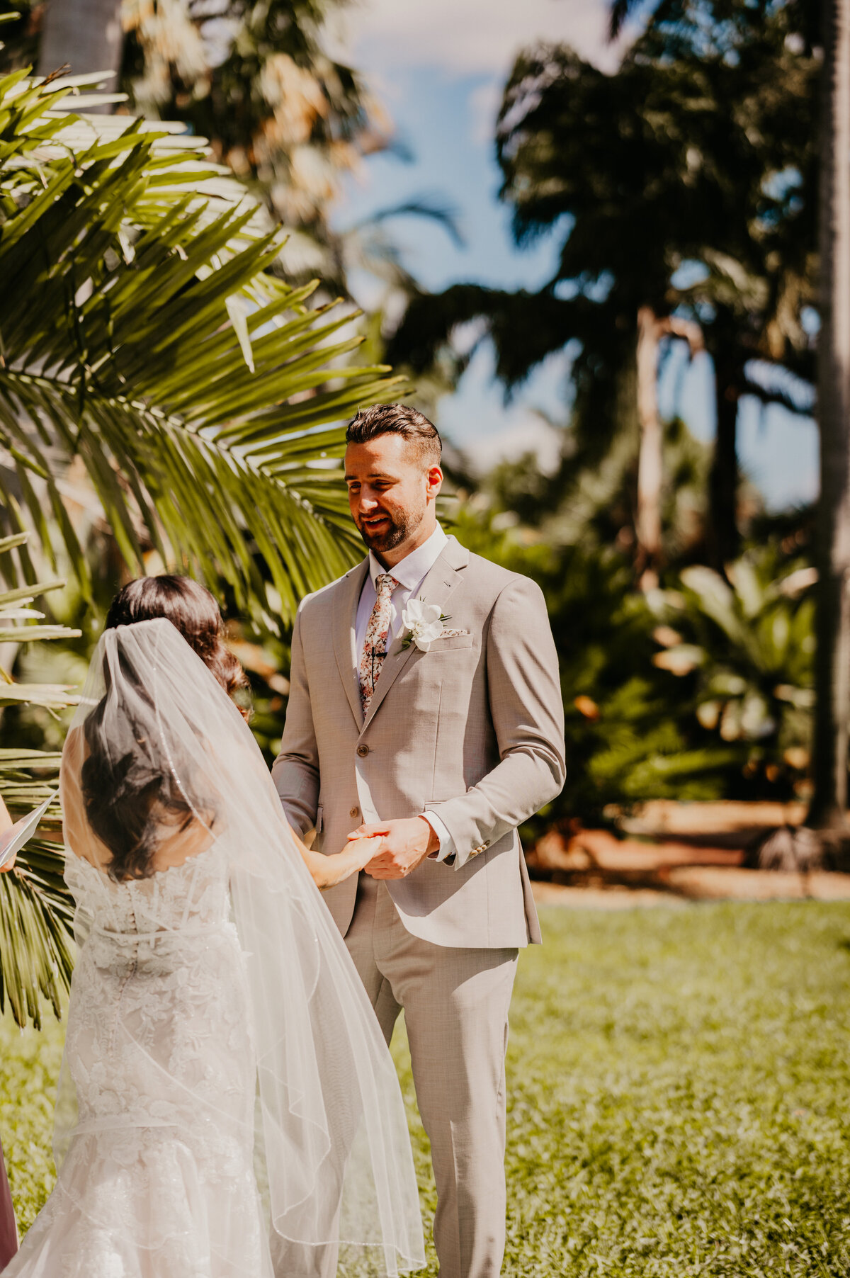 mariah-lacy-photo-gizella-kopsick-park-elopement-chantilly-chic-celebrations-14