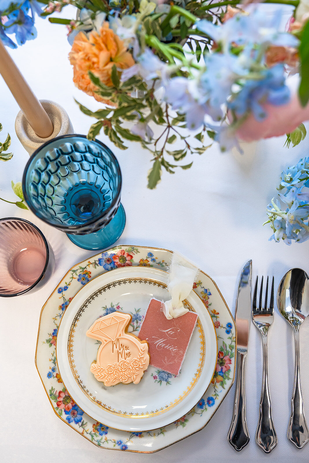 shooting-inspiration-aix-en-provence-fleurs-bleu-rose114