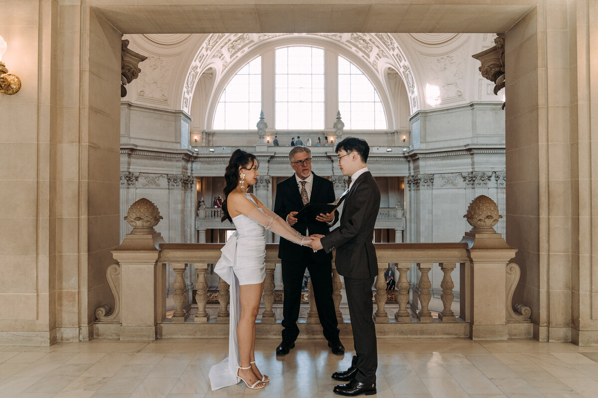 Joyce Li Photography Destination Wedding Elopement Engagement Lifestyle Portrait Photographer West Coast Seattle Washington California sfcityhallelopement-8