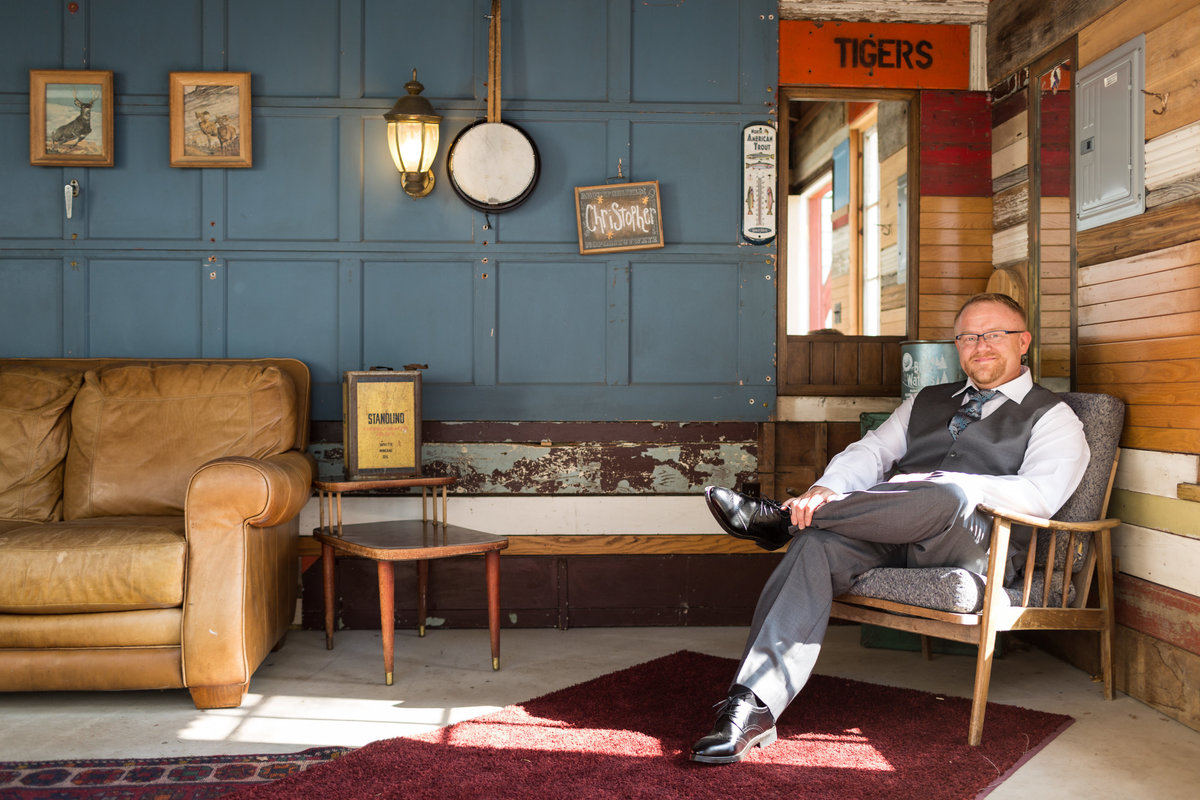 Groom relaxing before the ceremony